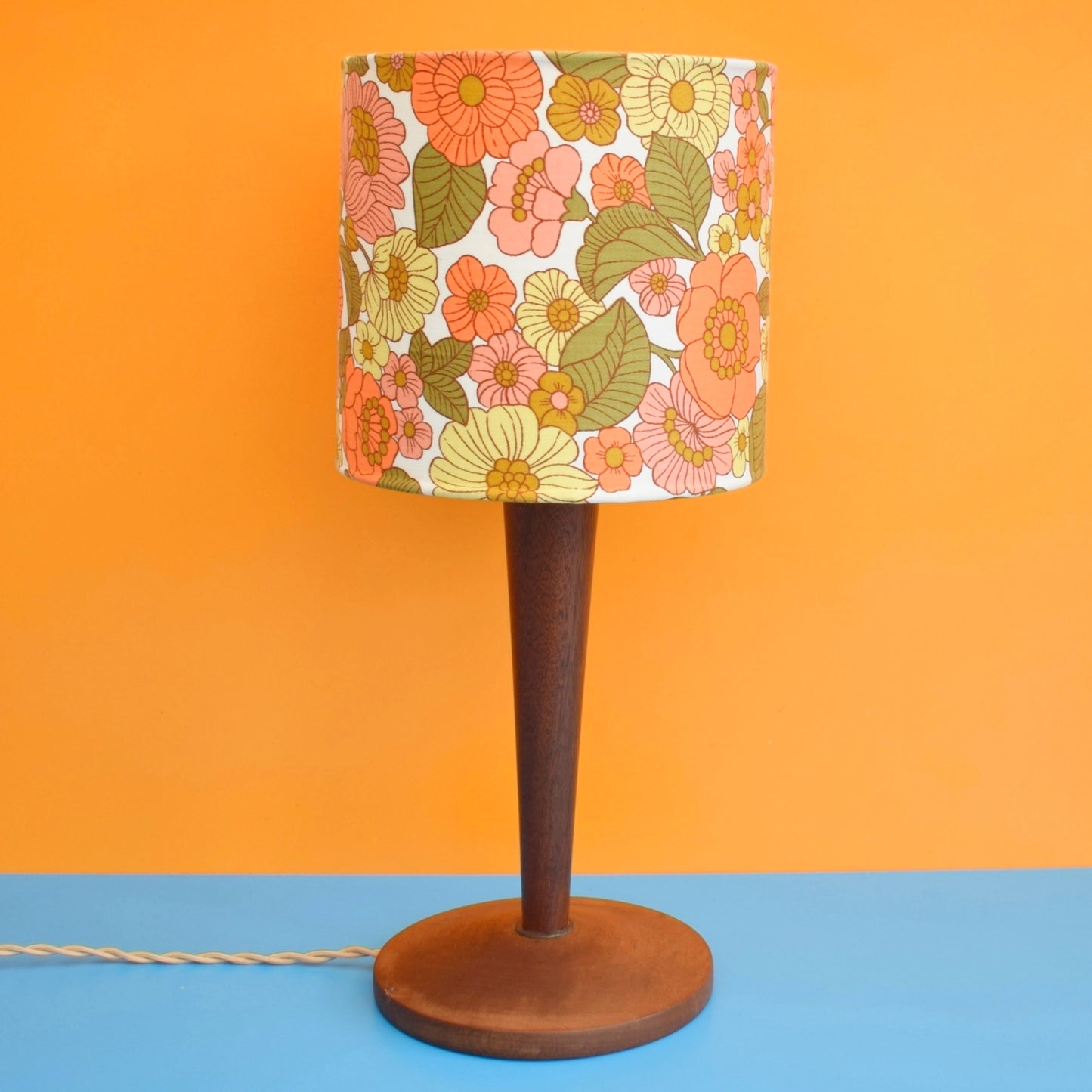 Vintage 1960s Table Lamp - Flower Lamp Shade - Orange & Peach by Vintage