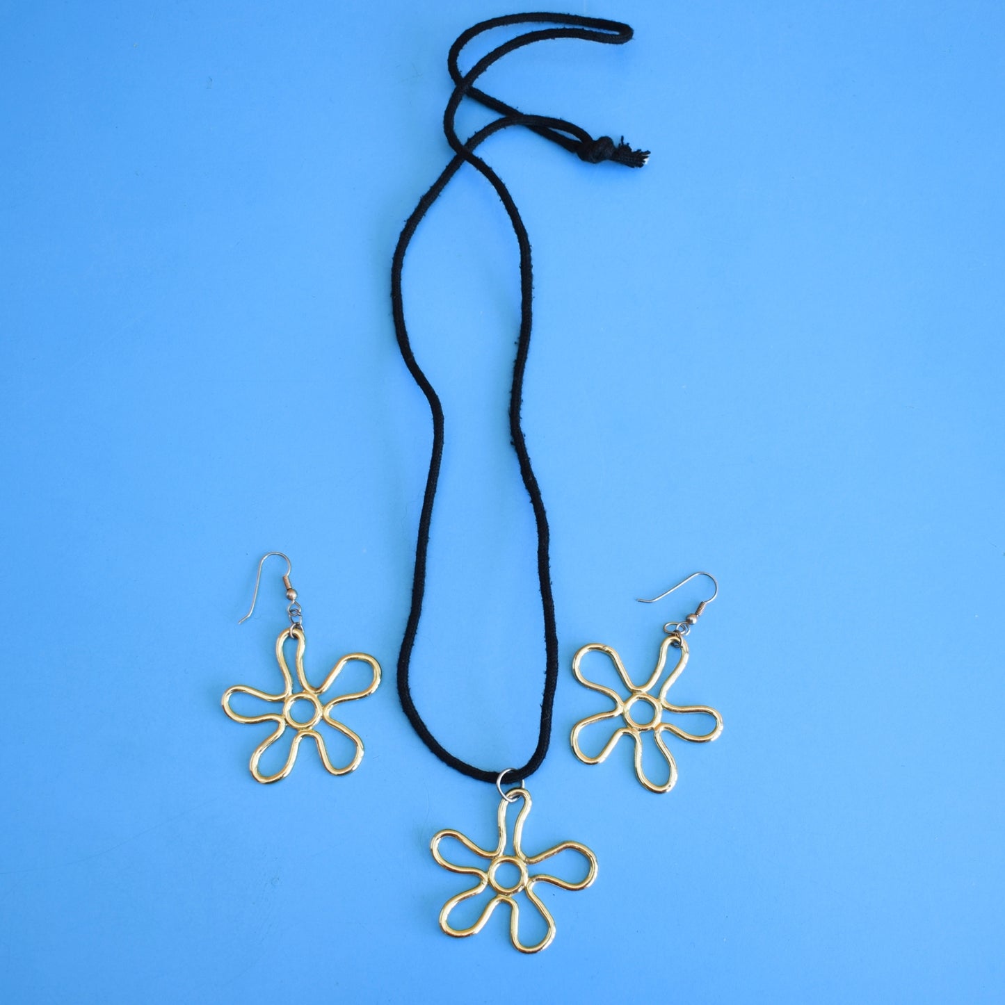 Vintage 1990s Necklace/ Earrings - Flower Power - Gold