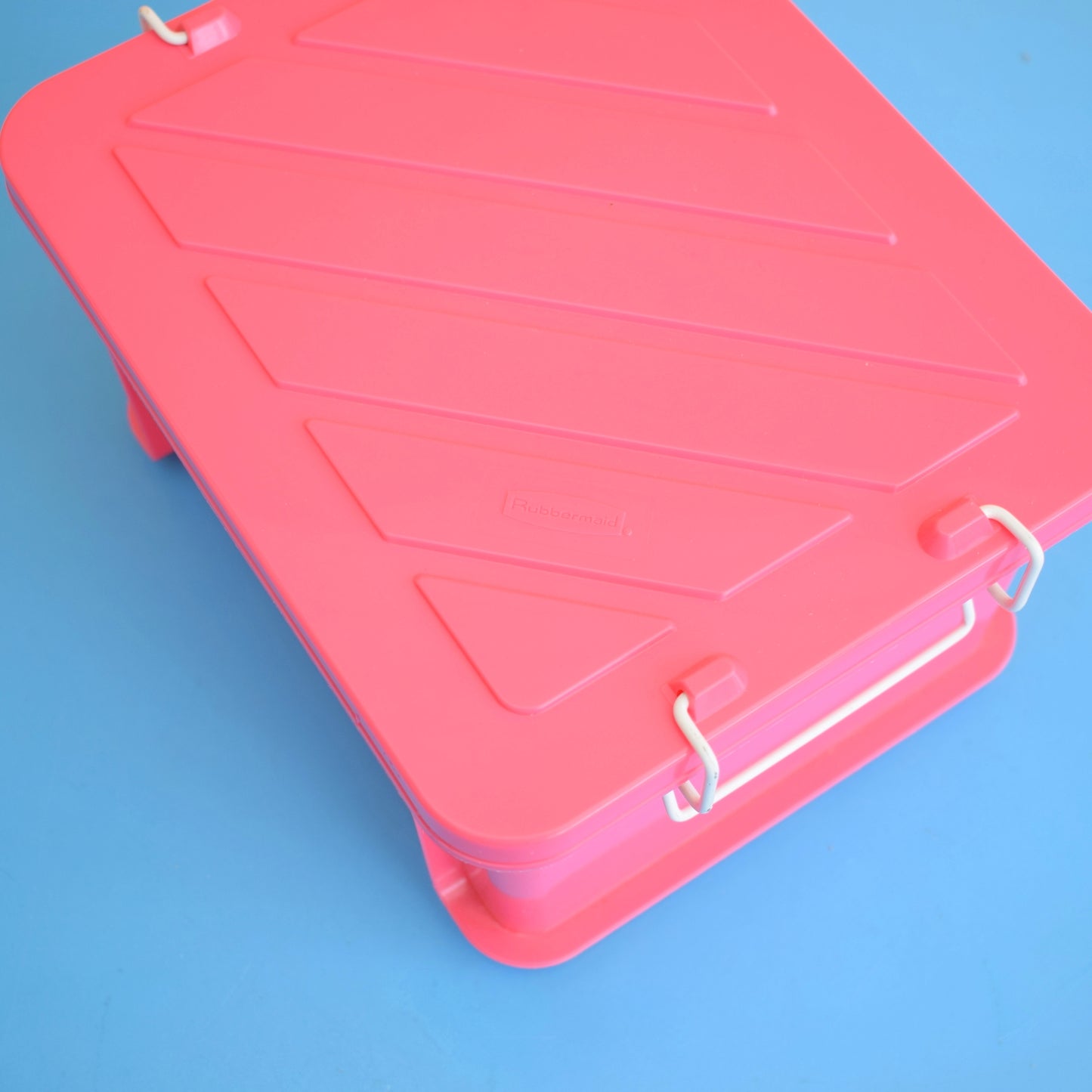 Vintage 1980s Storage Box - Rubbermaid - Pink