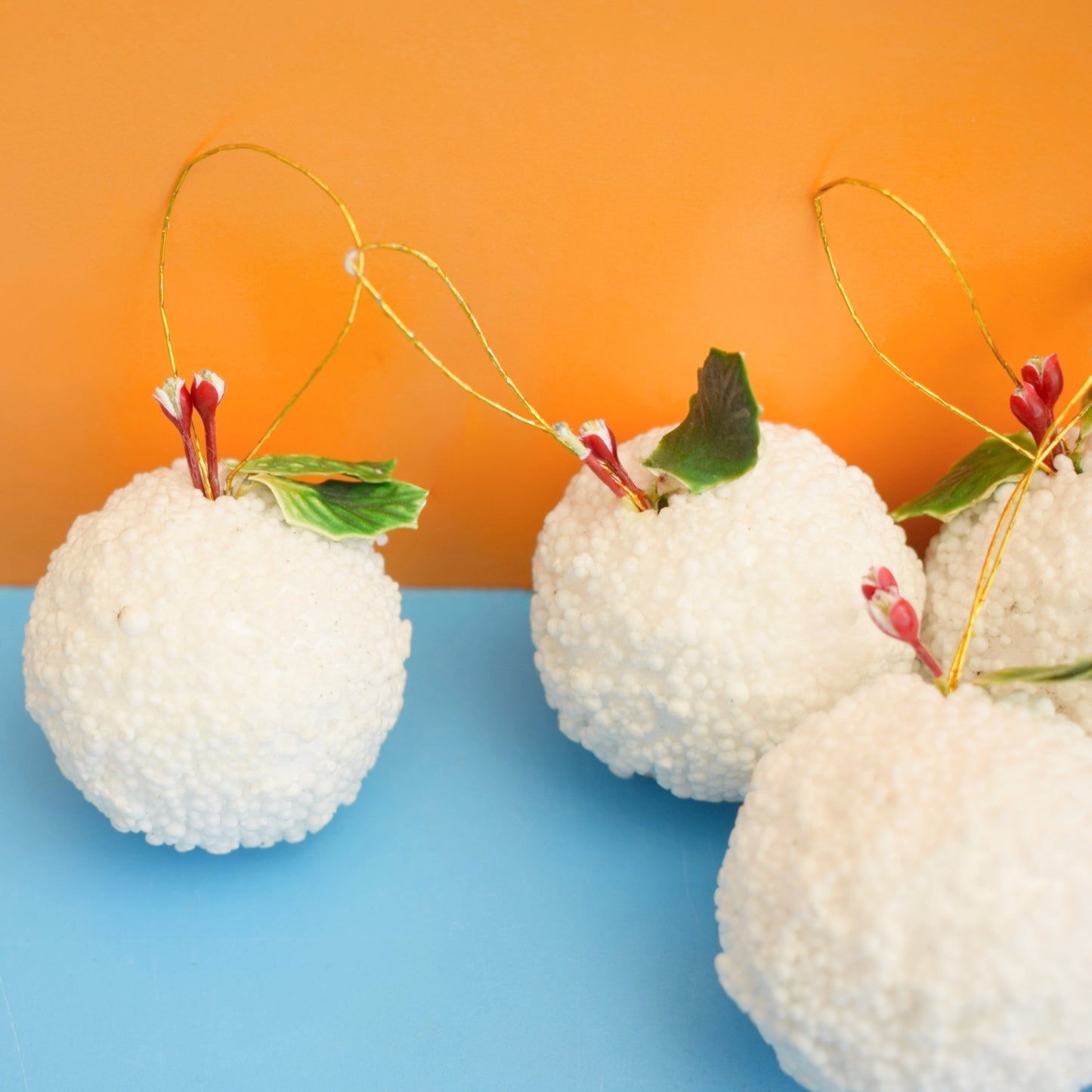 Vintage 1970s Glittery Snowball Christmas Baubles - White x8 by Pineapple Retro