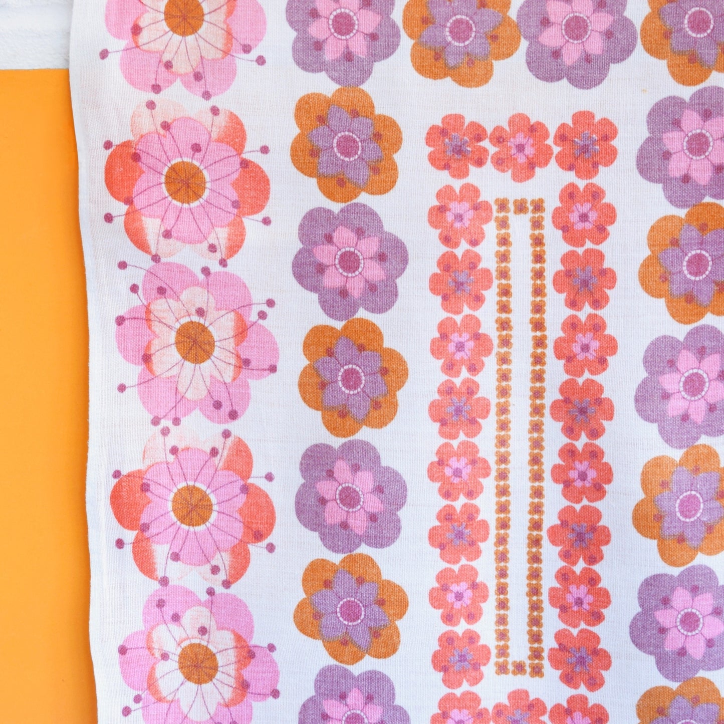 Vintage 1970s Tea Towel - Flower Power - Pink - Seconds