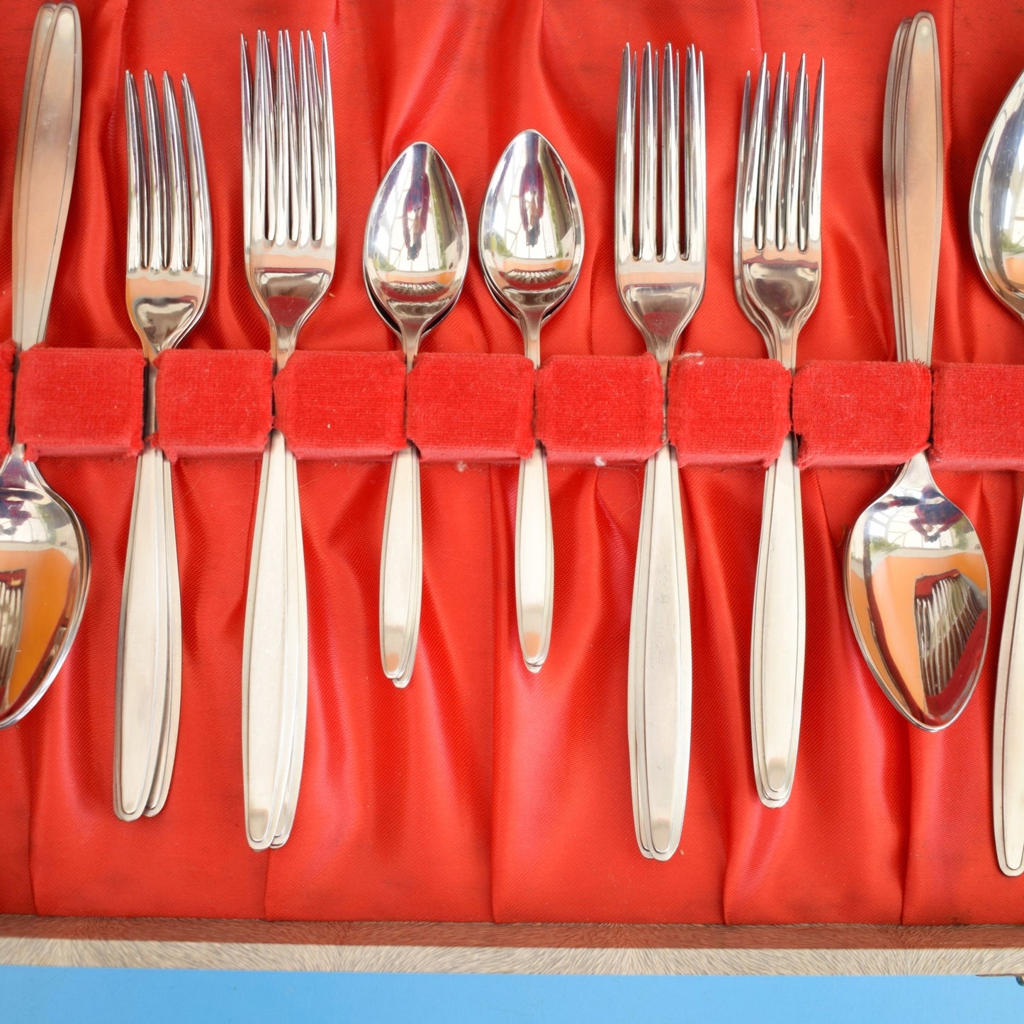 Vintage 1960s Teak Cutlery Canteen - Complete - James Ryals & Co Ltd by Vintage