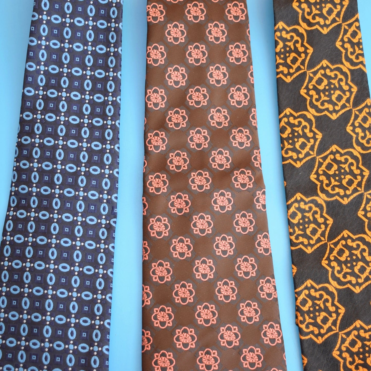 Vintage 1970s Cravat / Ties - Brown / Blue - Mod by Vintage