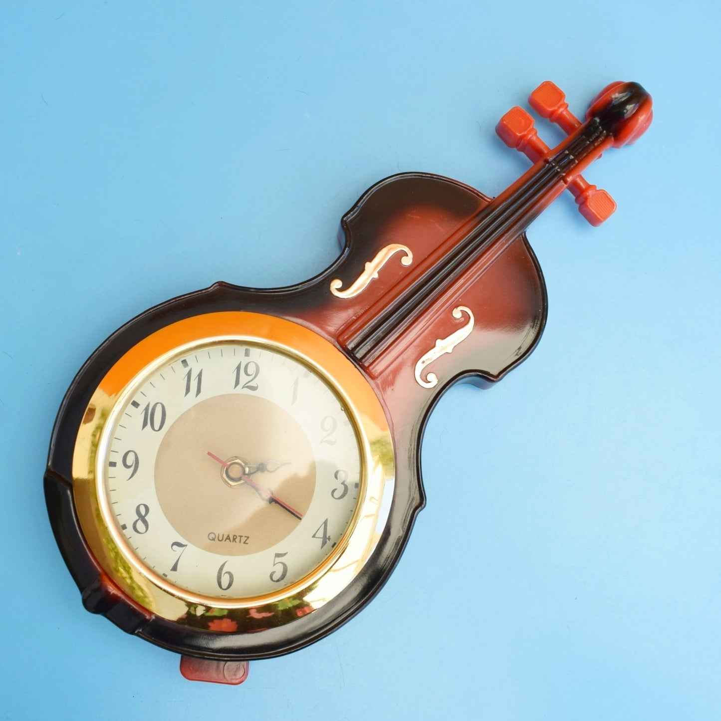 Vintage 1960s Kitsch Wall mounted Plastic Clock - Violin