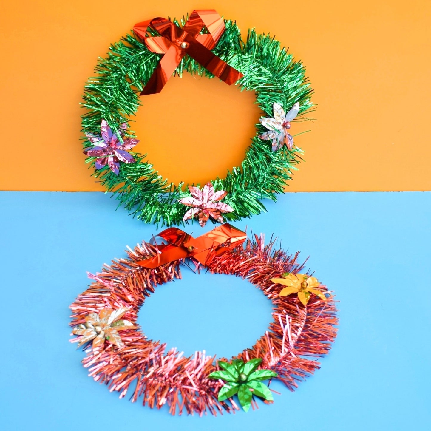 Vintage 1970s Christmas Wreath - Foil- Green/ Pink