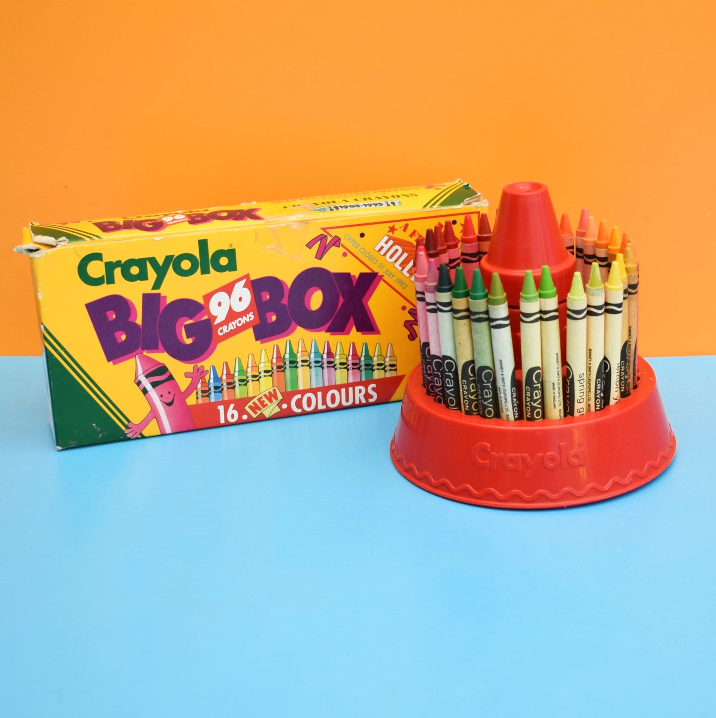 Vintage 1990s Crayola Wax Crayons - Boxed, Retired & Unnamed Colours / Stand by Vintage
