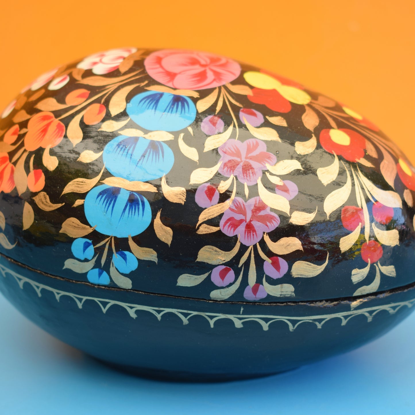 Vintage Paper Mache Egg Container - Velvet Lined - Folk Art - Lacquered