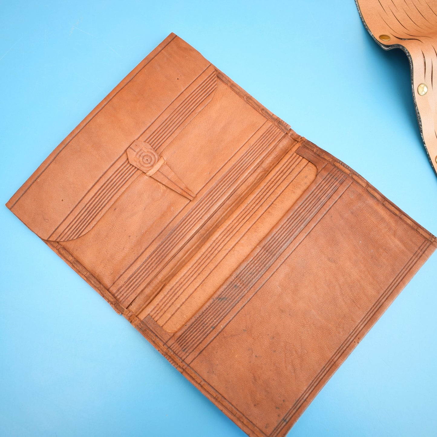Vintage 1970s Leather Embossed Wallet / Deer Skin / Rachel Shopping Bag by Vintage