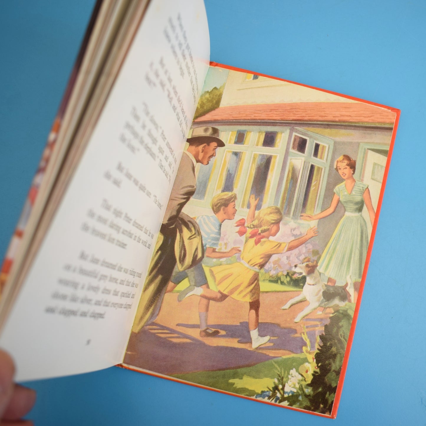 Vintage Ladybird Book - The Circus Comes To Town