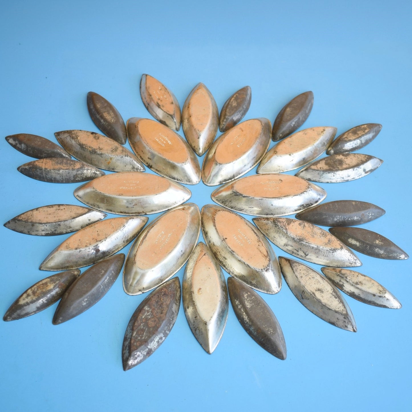 Vintage 1950s Boat Moulds / Pastry Cases / Sweet Patisserie - Nutbrown