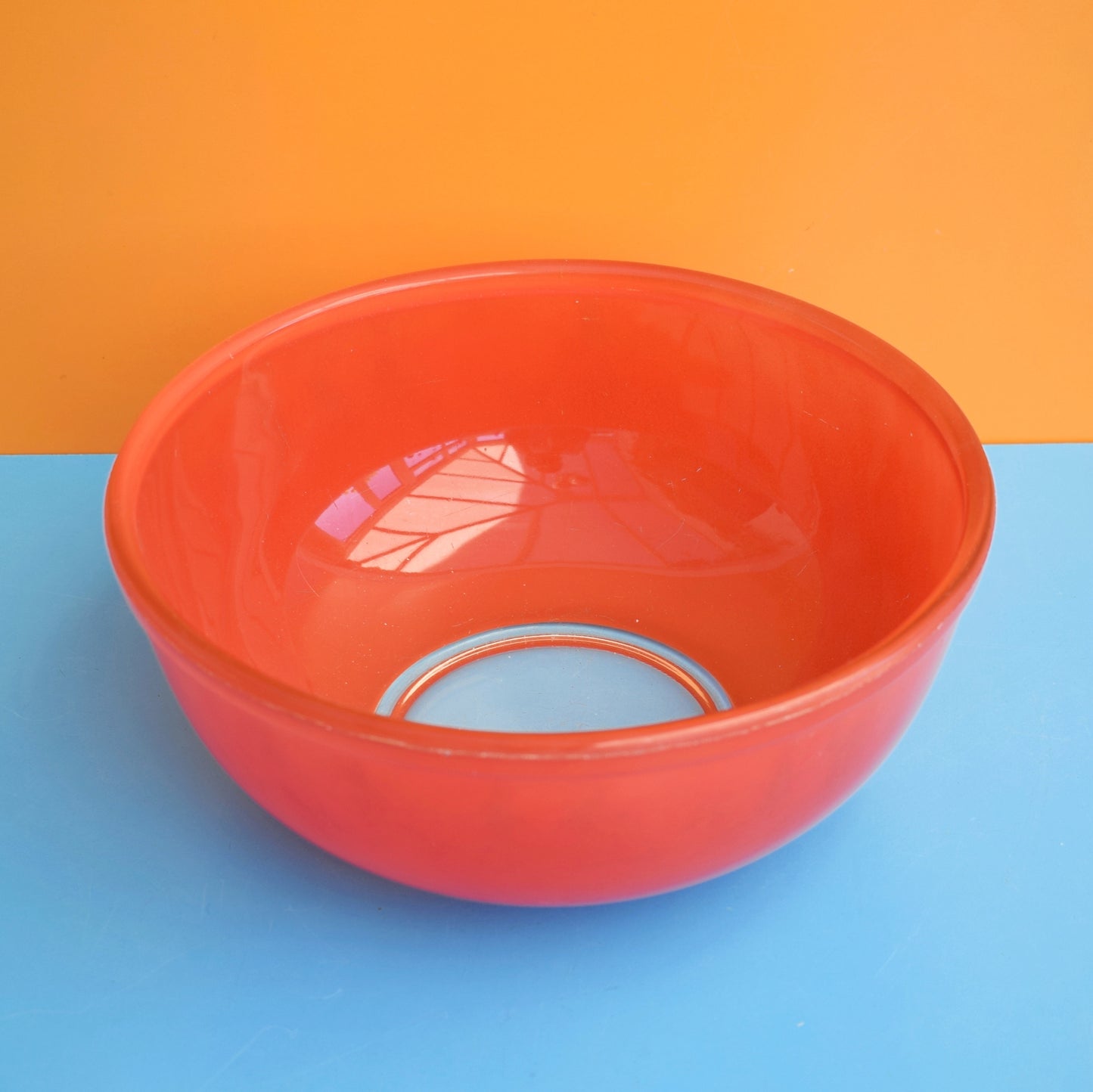 Vintage 1960s Pyrex Spray Ware Large Bowl - 4pt Red . by Vintage