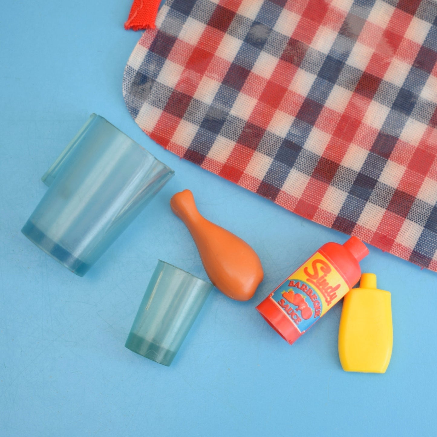 Vintage 1970s Sindy Doll Apron / BBQ Bits