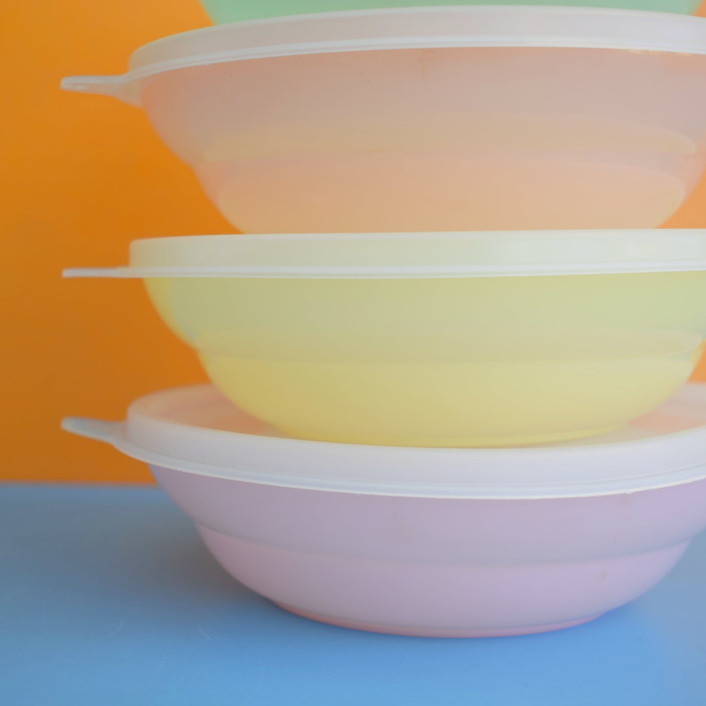 Vintage 1960s Tupperware Bowls- Pastel x4