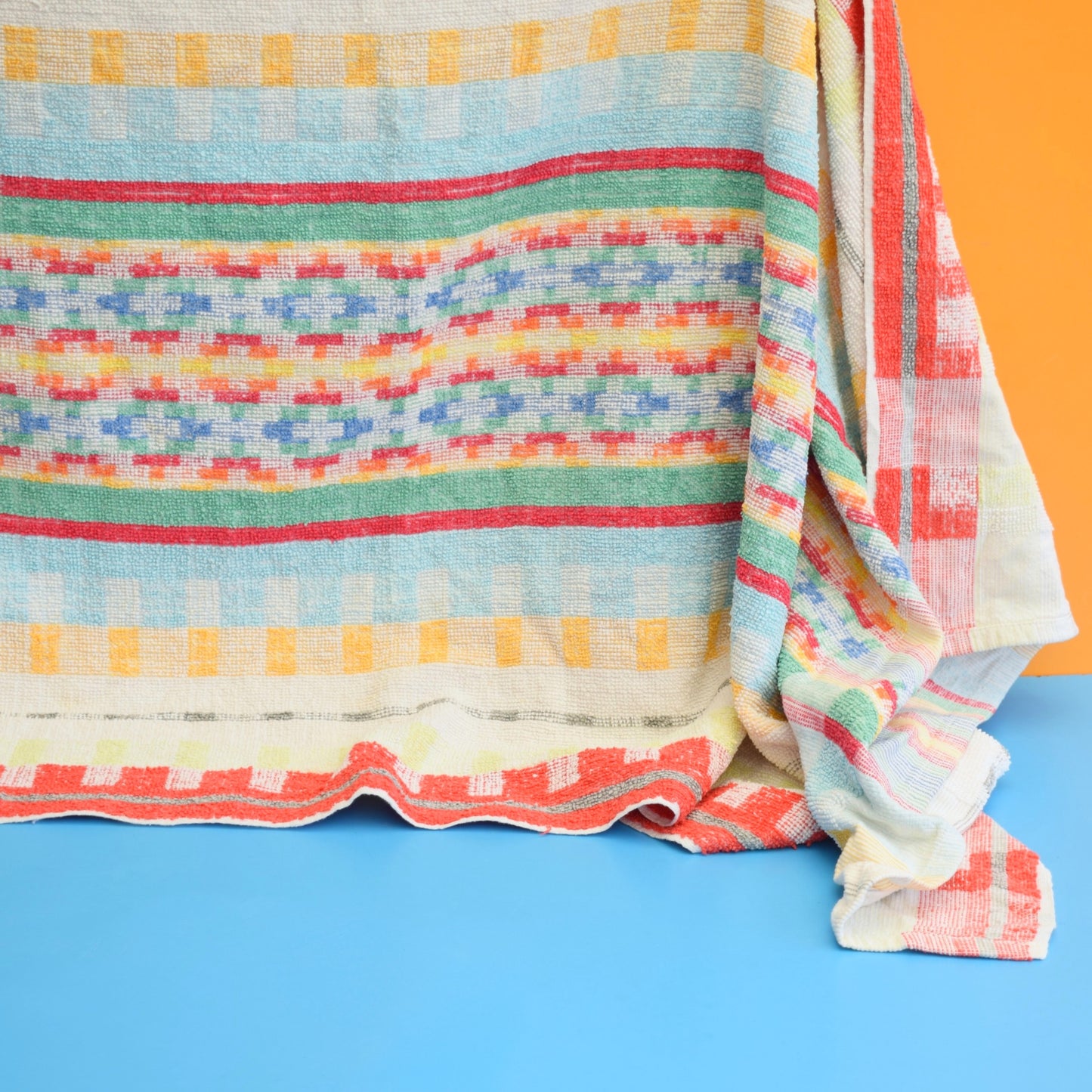 Vintage 1960s Cotton Bath Towel - Checks