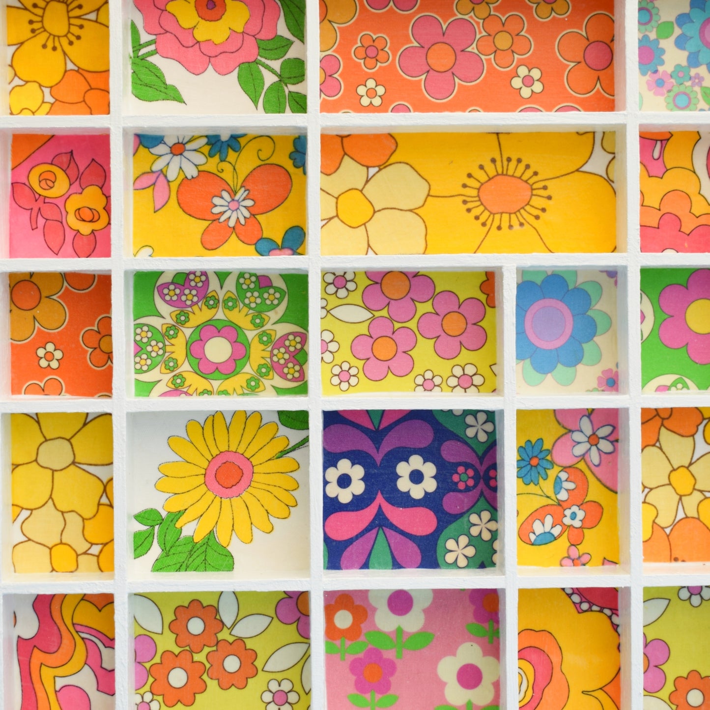 Vintage Retro Larger Wooden Display Unit - Wallpapered - Alice Apple