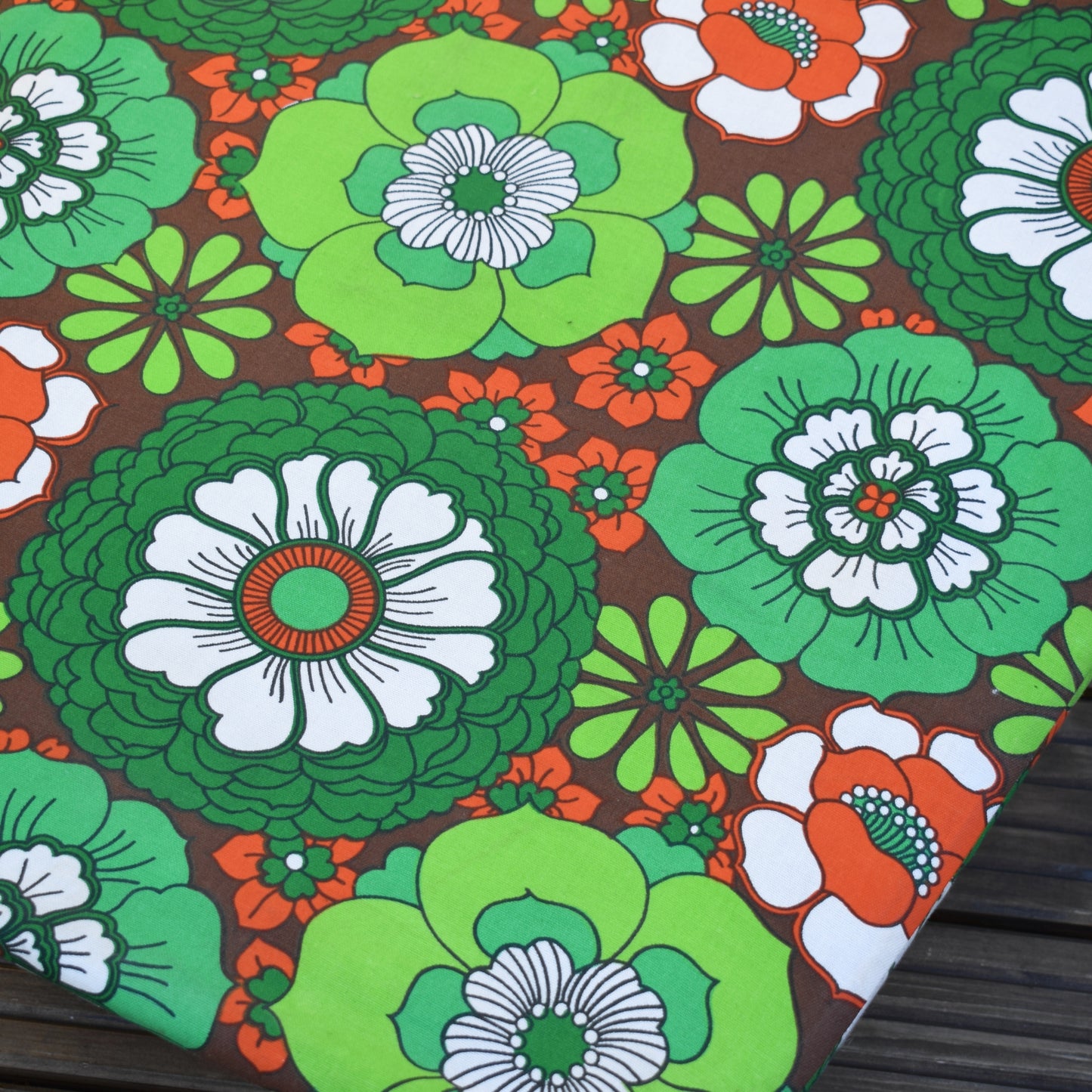Vintage 1970s Garden Sun Lounger - Green / Orange Flower Power .