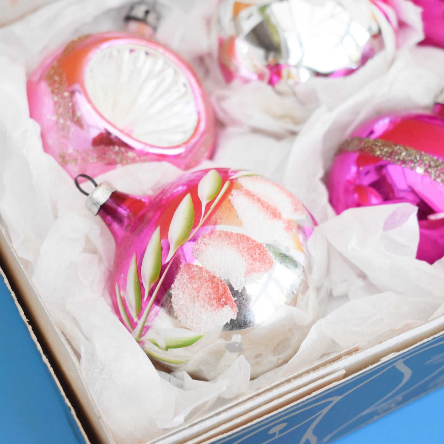 Vintage 1970s Glass Christmas Baubles - 6 Medium - Pink