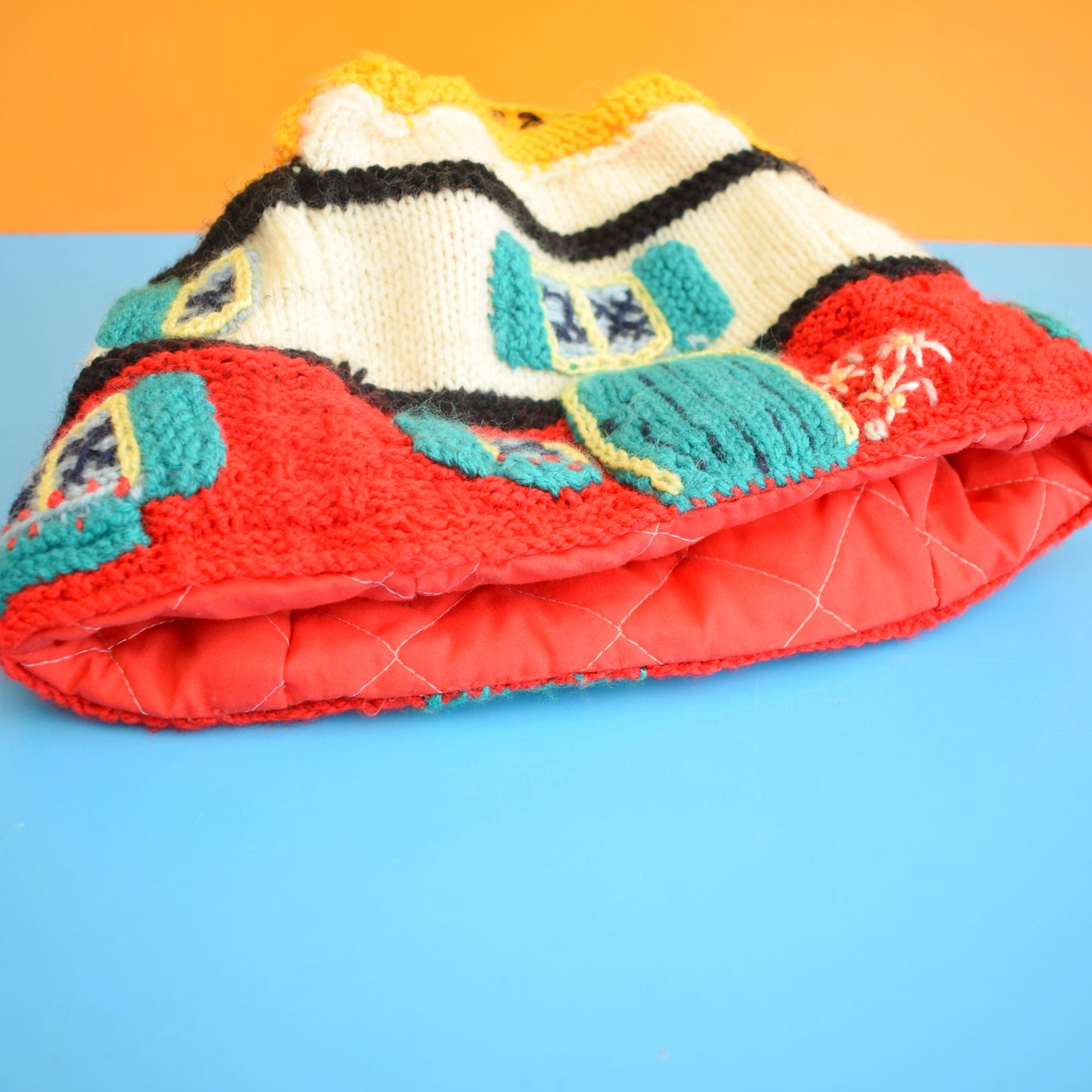 Vintage 1960s Knitted Cottage Tea Cosy