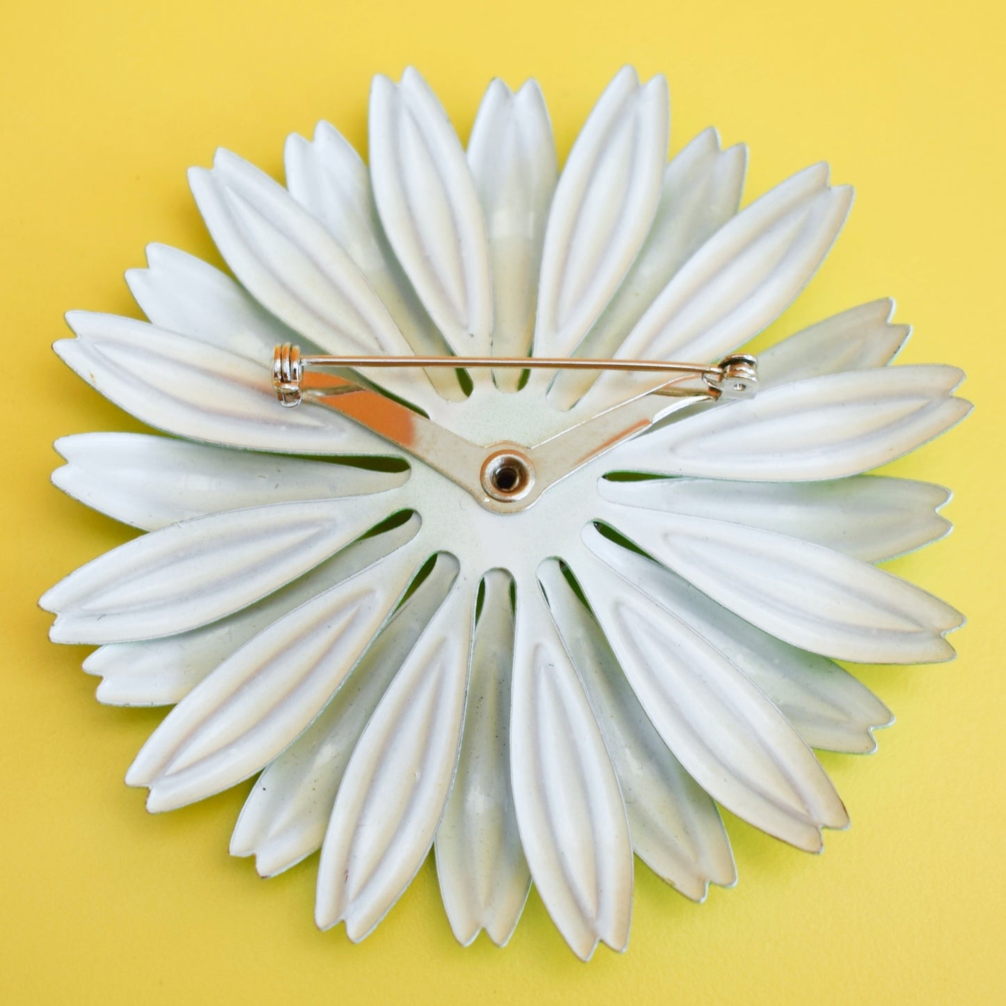 Vintage 1970s Enamel Brooch Pin - Flower Design, Bright Green