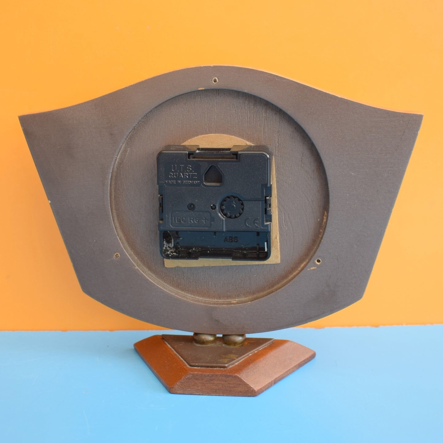 Vintage 1950s Wooden Mantel Clock - Bentima