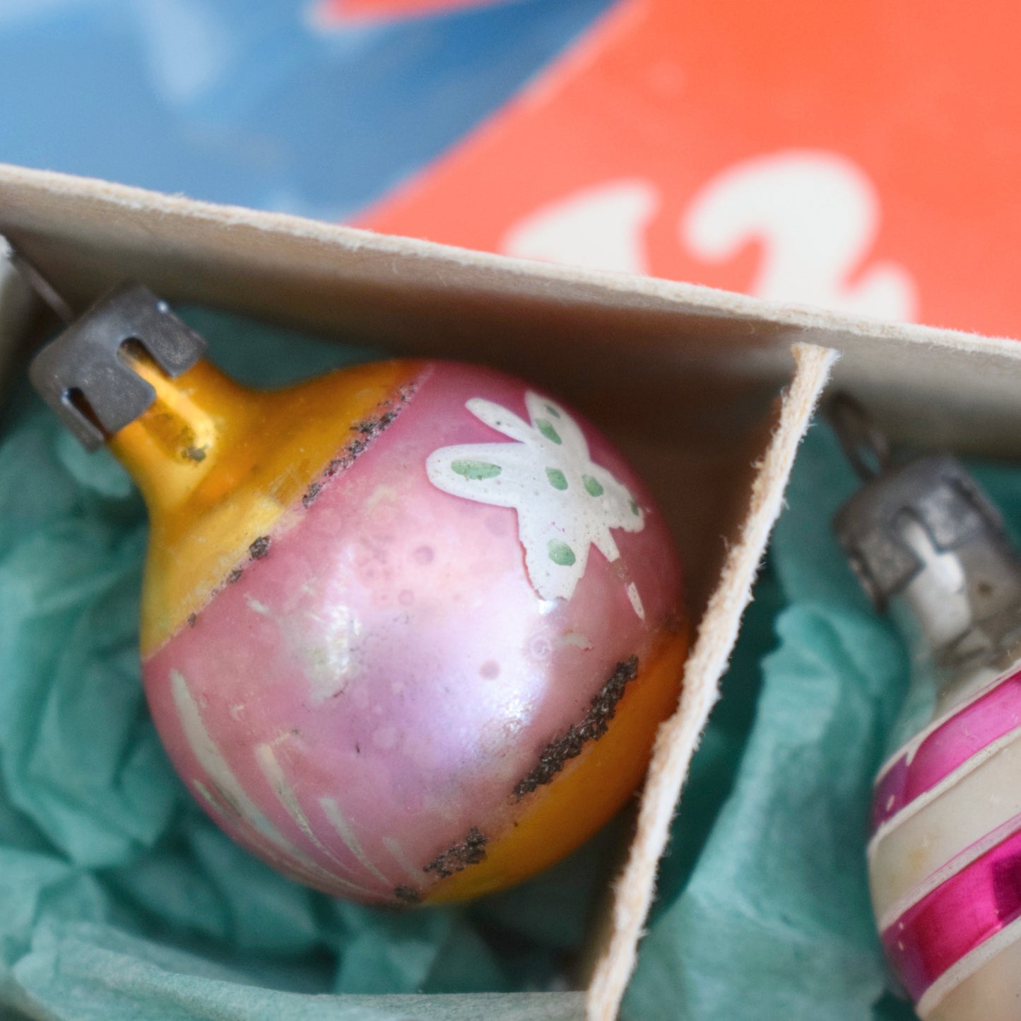 Vintage 1960s Glass Christmas Baubles - 12 Small - Pinks