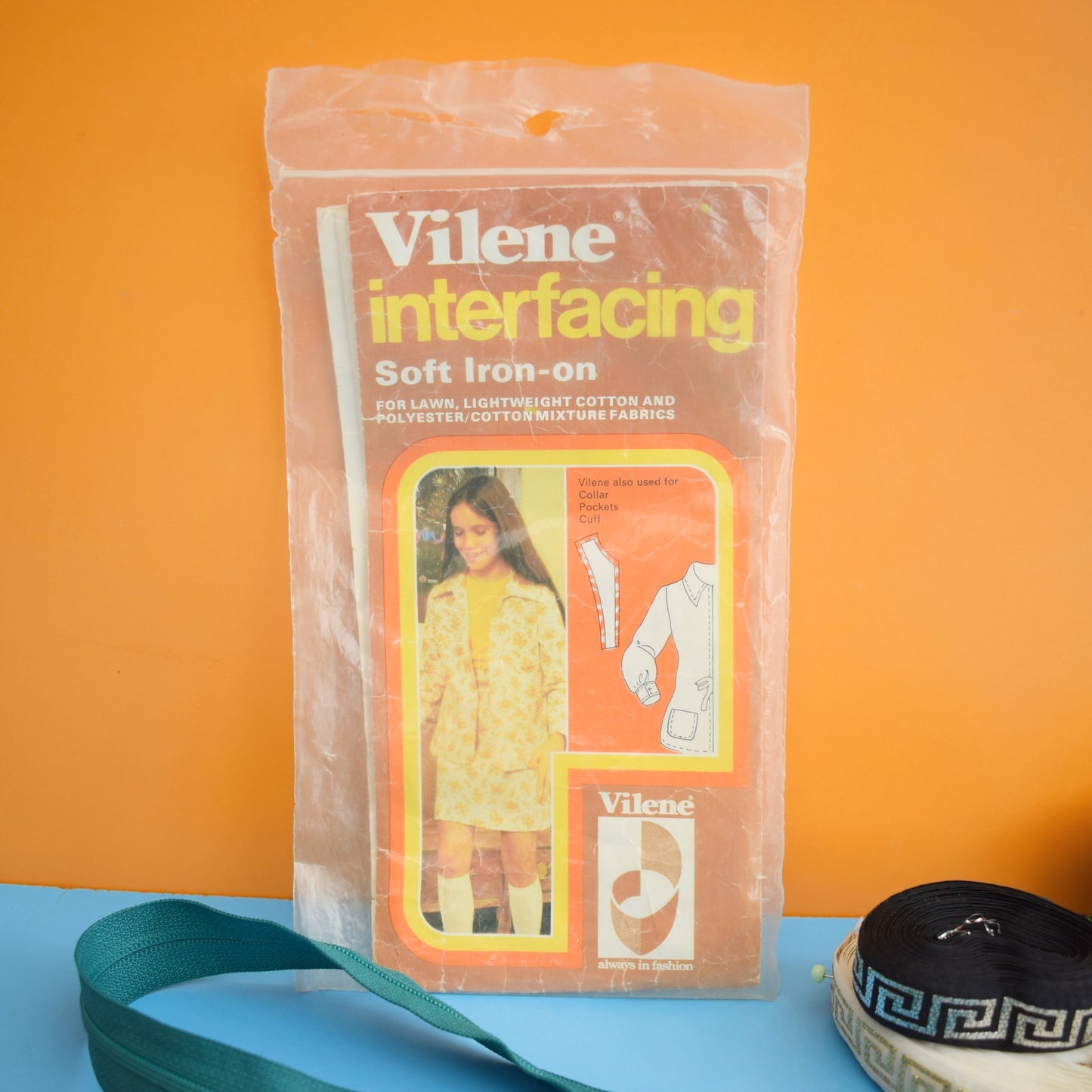 Vintage 1970s Sewing Bits- Zips, Interfacing, Trim
