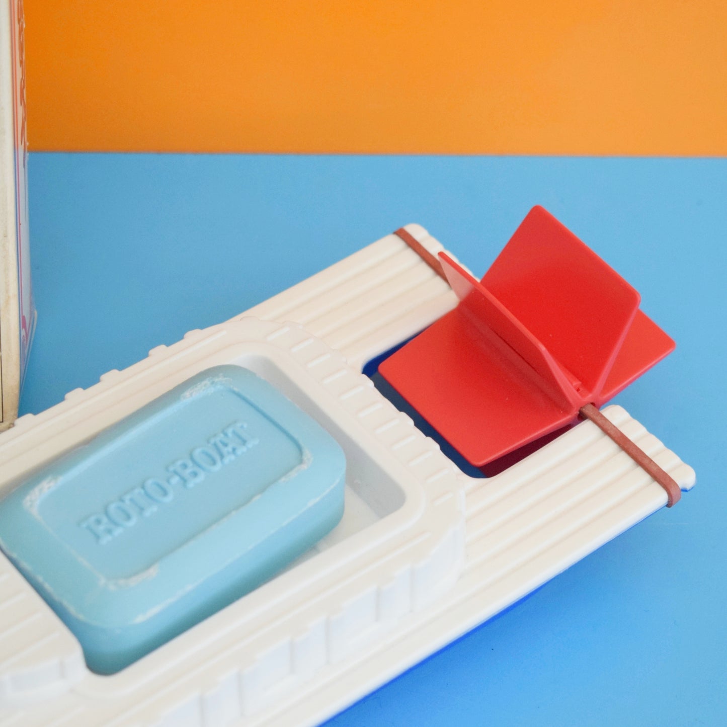 Vintage 1980s Avon Sail / Rota Boat Floating Soap Holder / Toy - Boxed