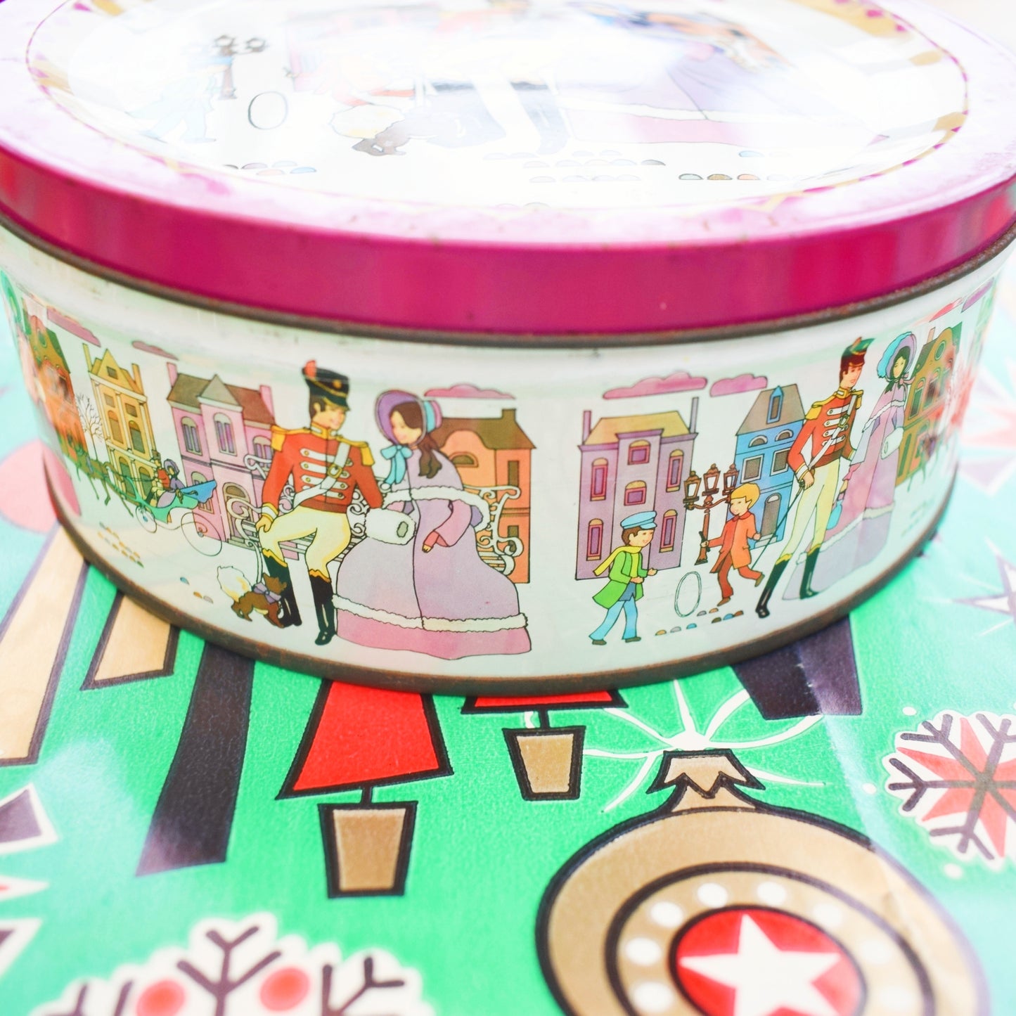 Vintage 1970s Quality Street Tins & New Chocolates ..