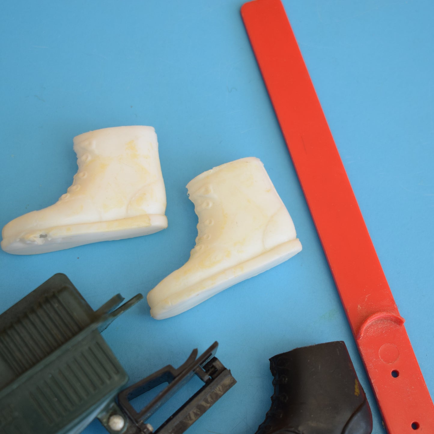 Vintage 1970s Action Man Accessories Bundle