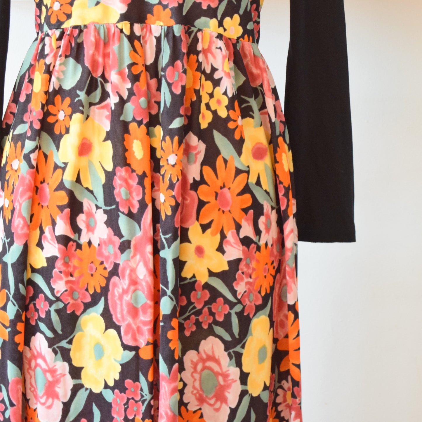 Vintage 1970s Maxi Dress - Flower Power - Size 14