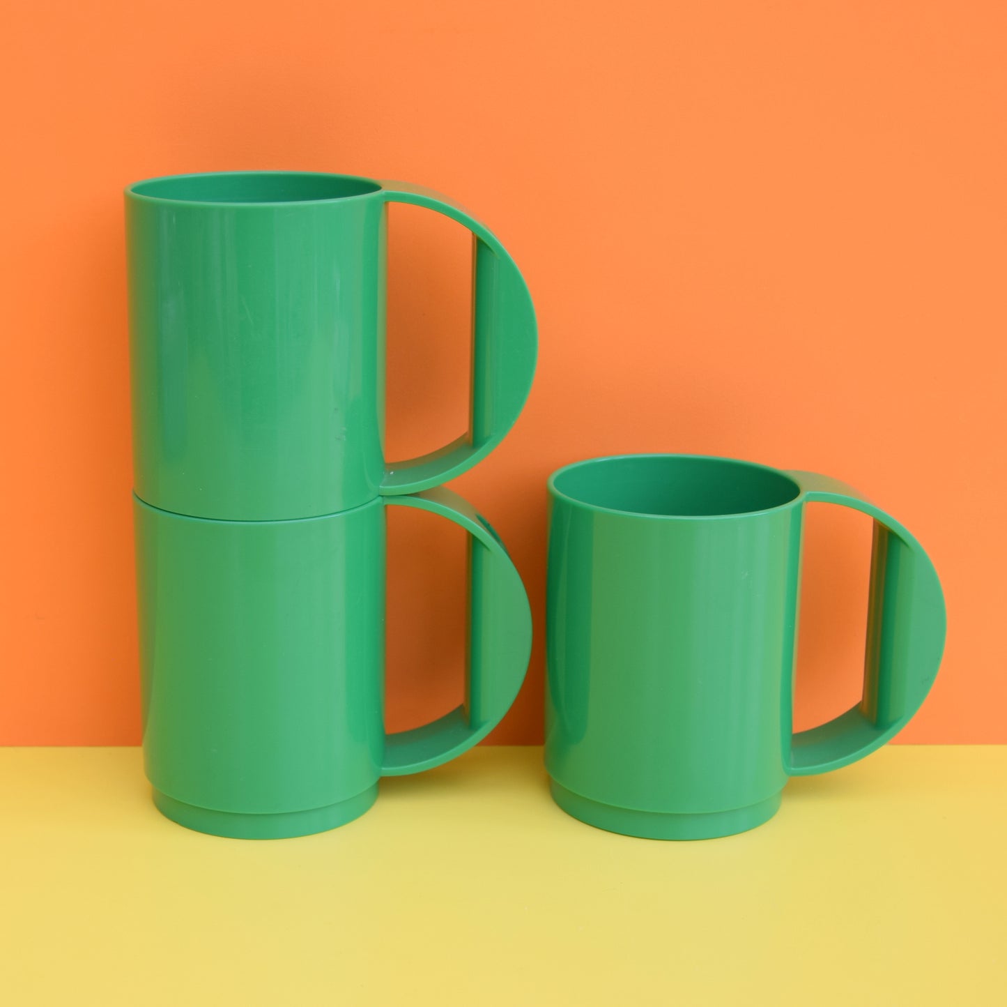 Vintage 1980s Dutch Plastic Cups / Mugs - Green x3
