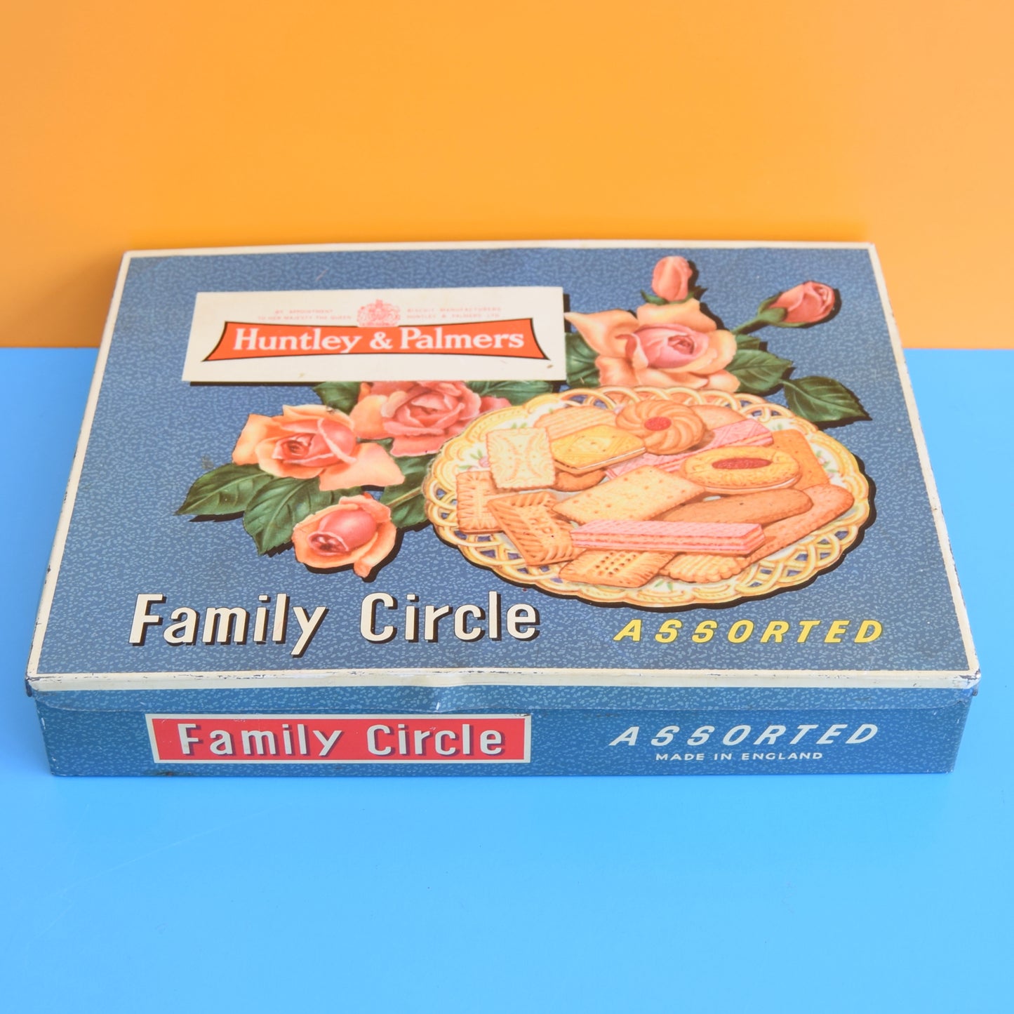 Vintage 1950s Tin - Huntley & Palmers Roses & Classic Biscuits