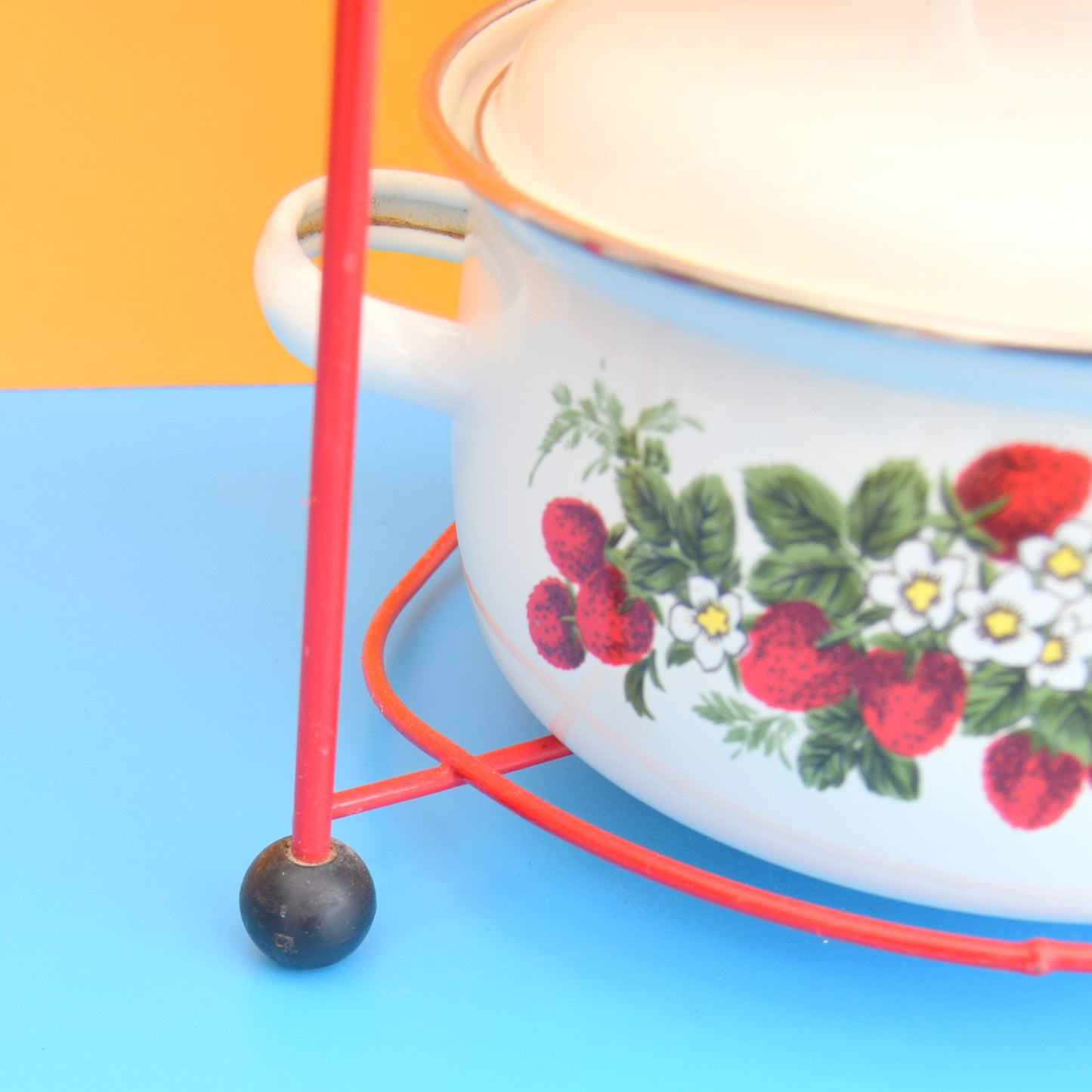 Vintage 1960s Atomic Pan Set - Red / Black