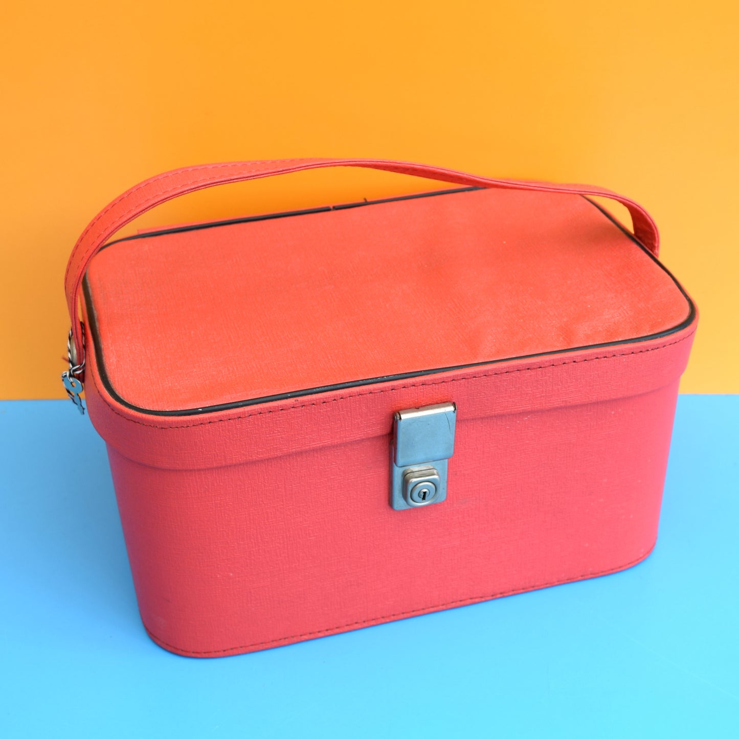 Vintage 1960s Vinyl Vanity Case & Key - Red