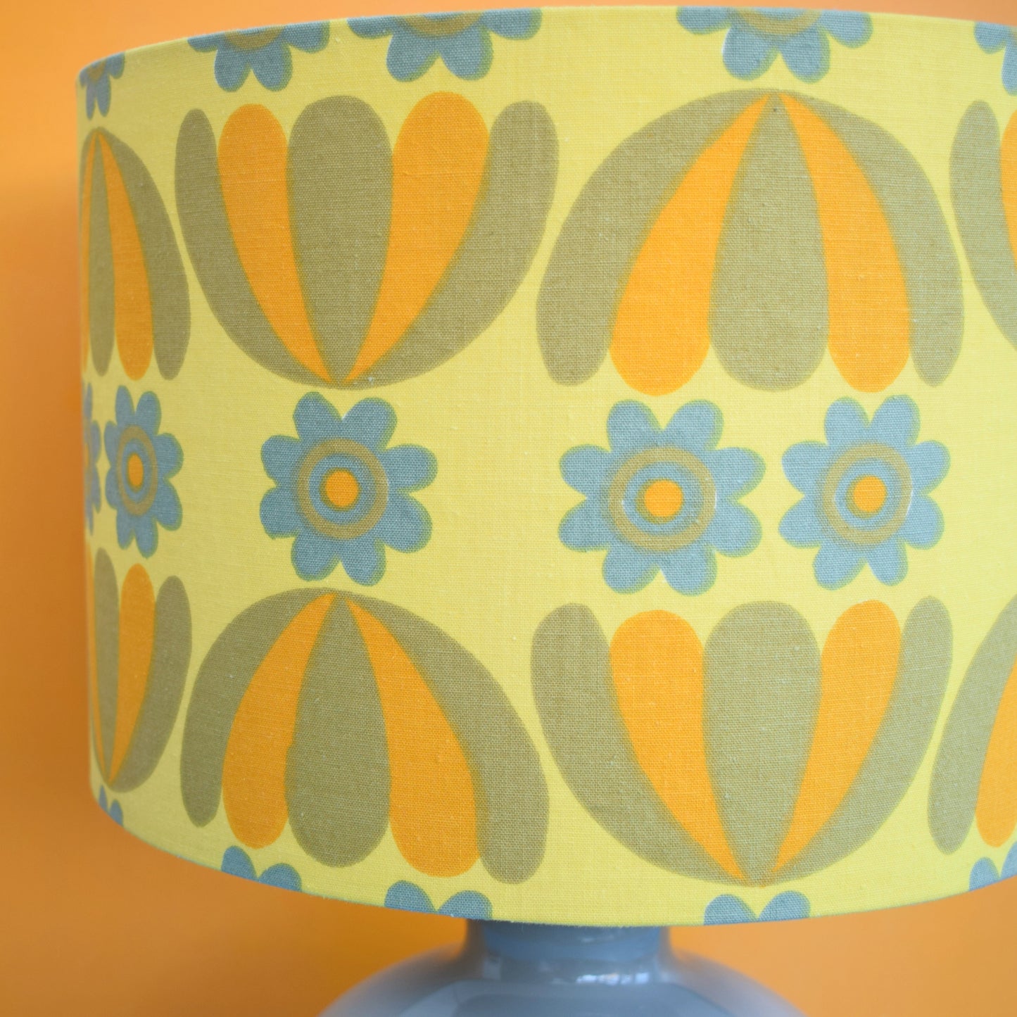 Vintage 1960s Lamp - Flower Power Heals Shade - Grey & Yellow