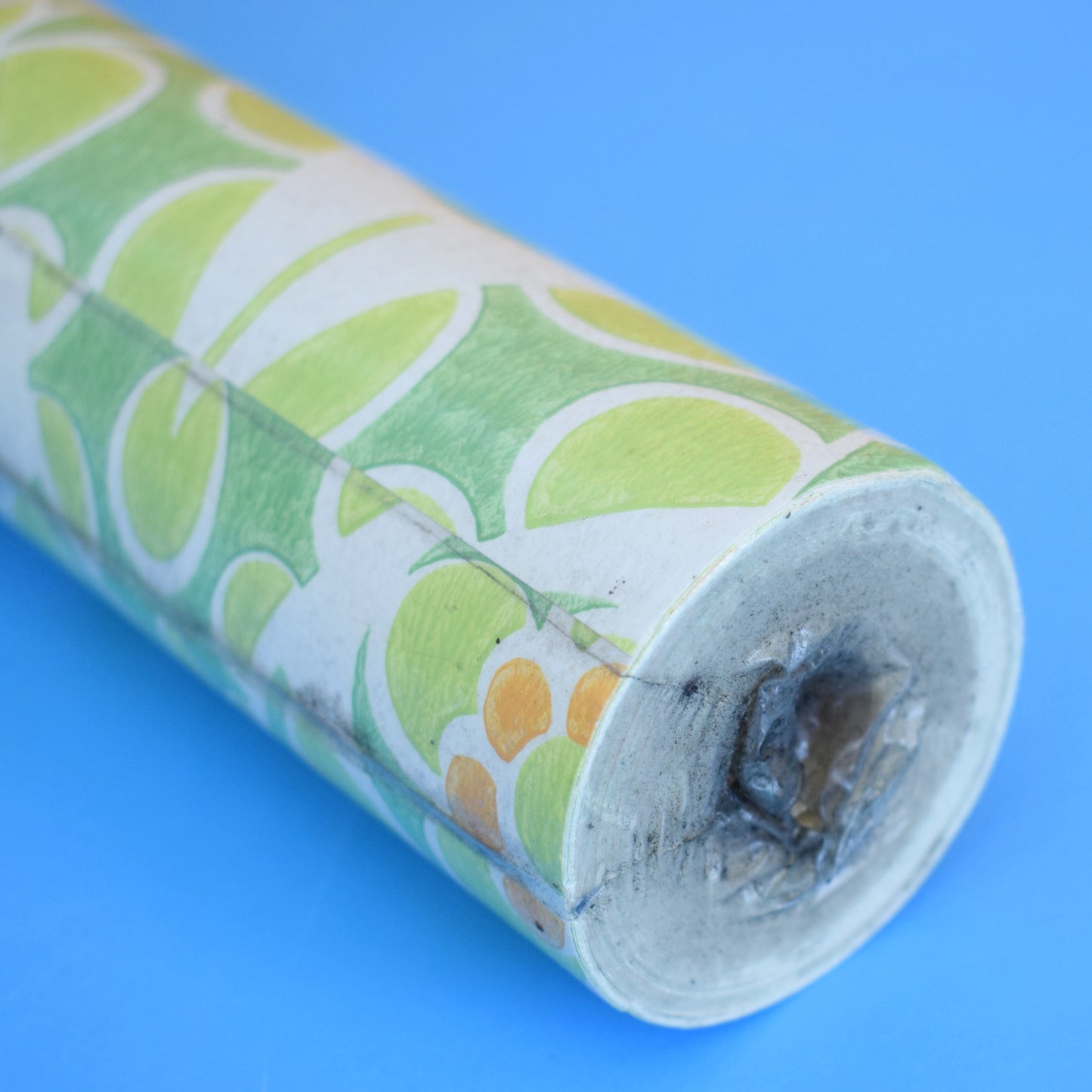 Vintage 1960s Wallpaper - Green/ Orange Flower