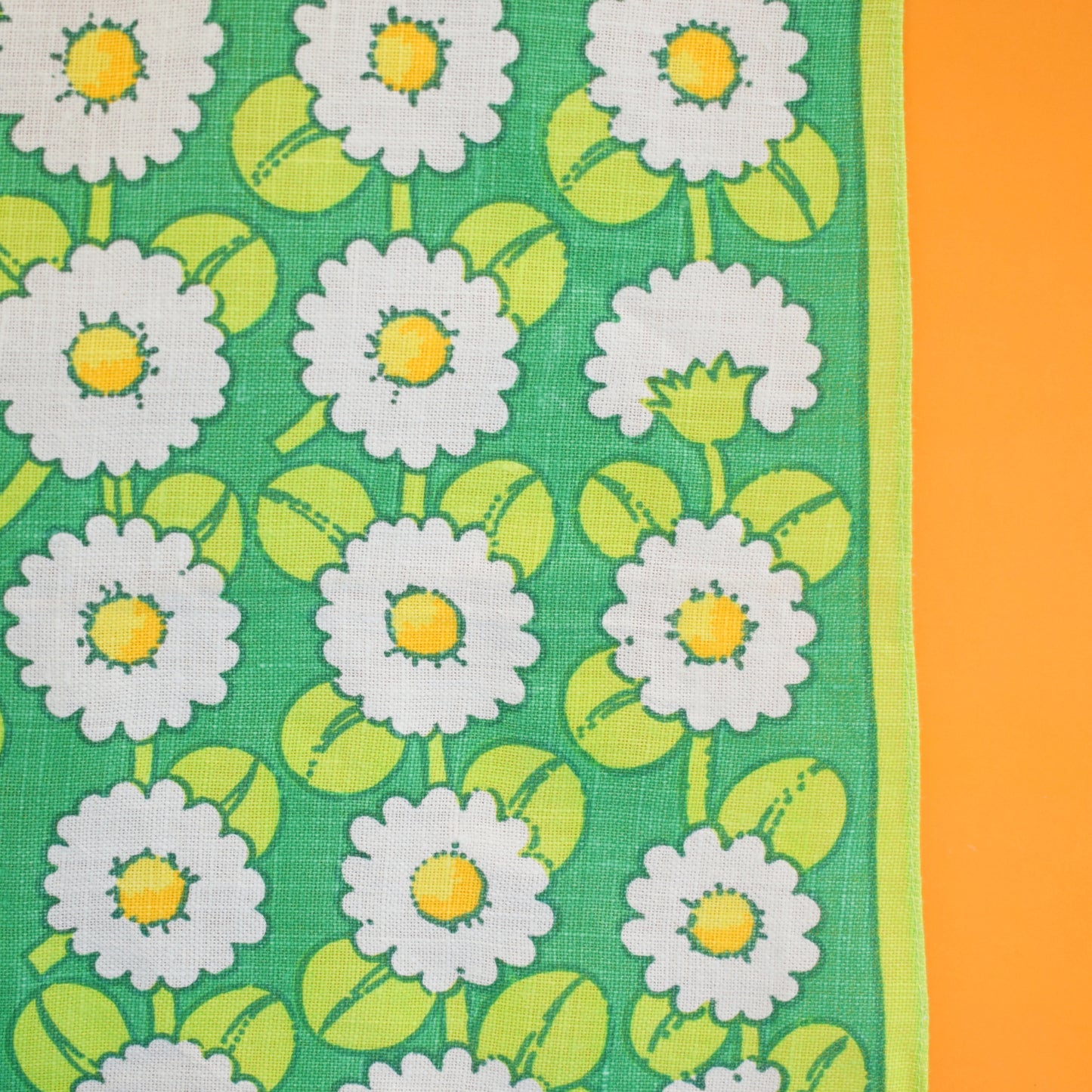 Vintage 1960s Tea Towel - Pat Albeck- Daisy