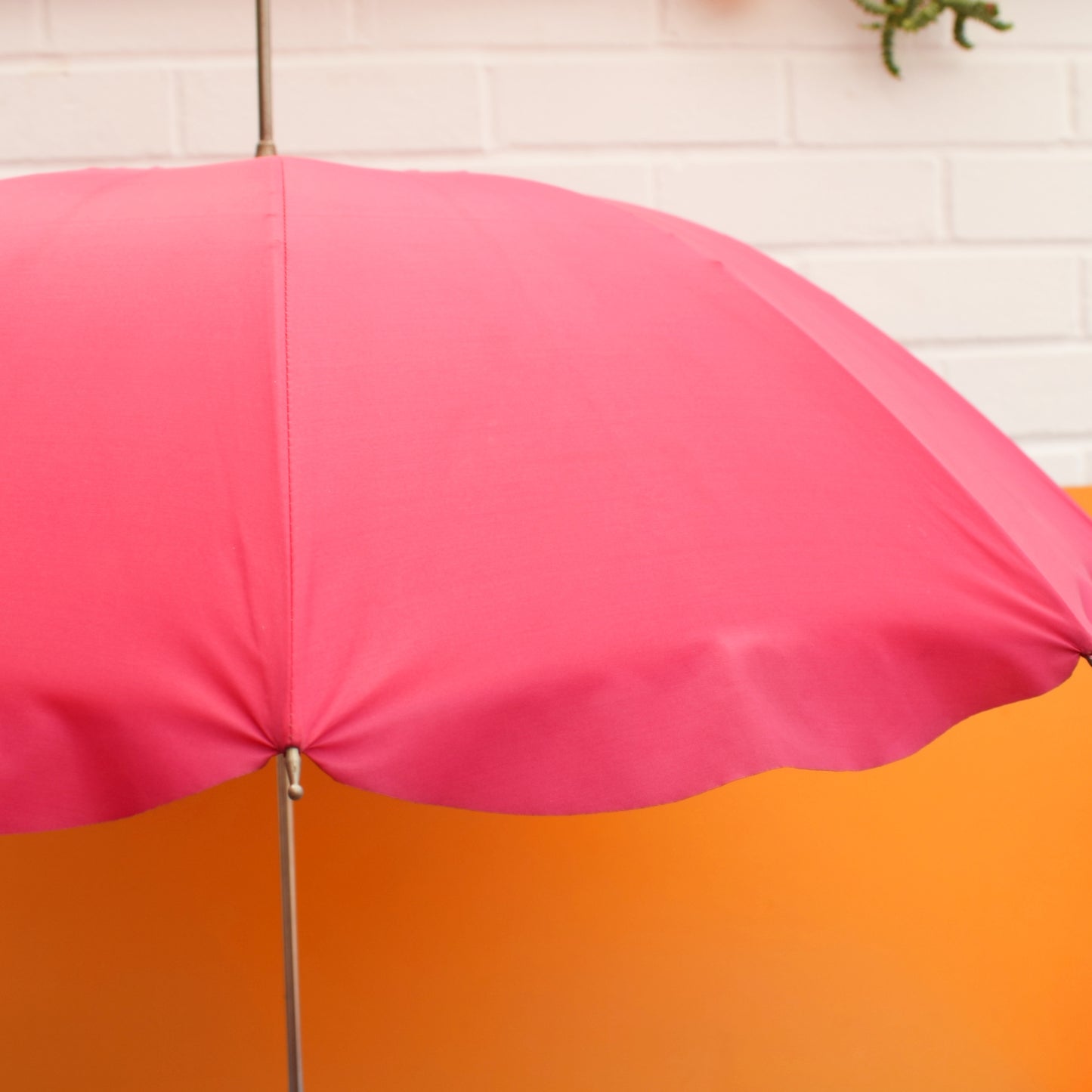 Vintage 1950s Umbrella / Parasol - Lined Flowers
