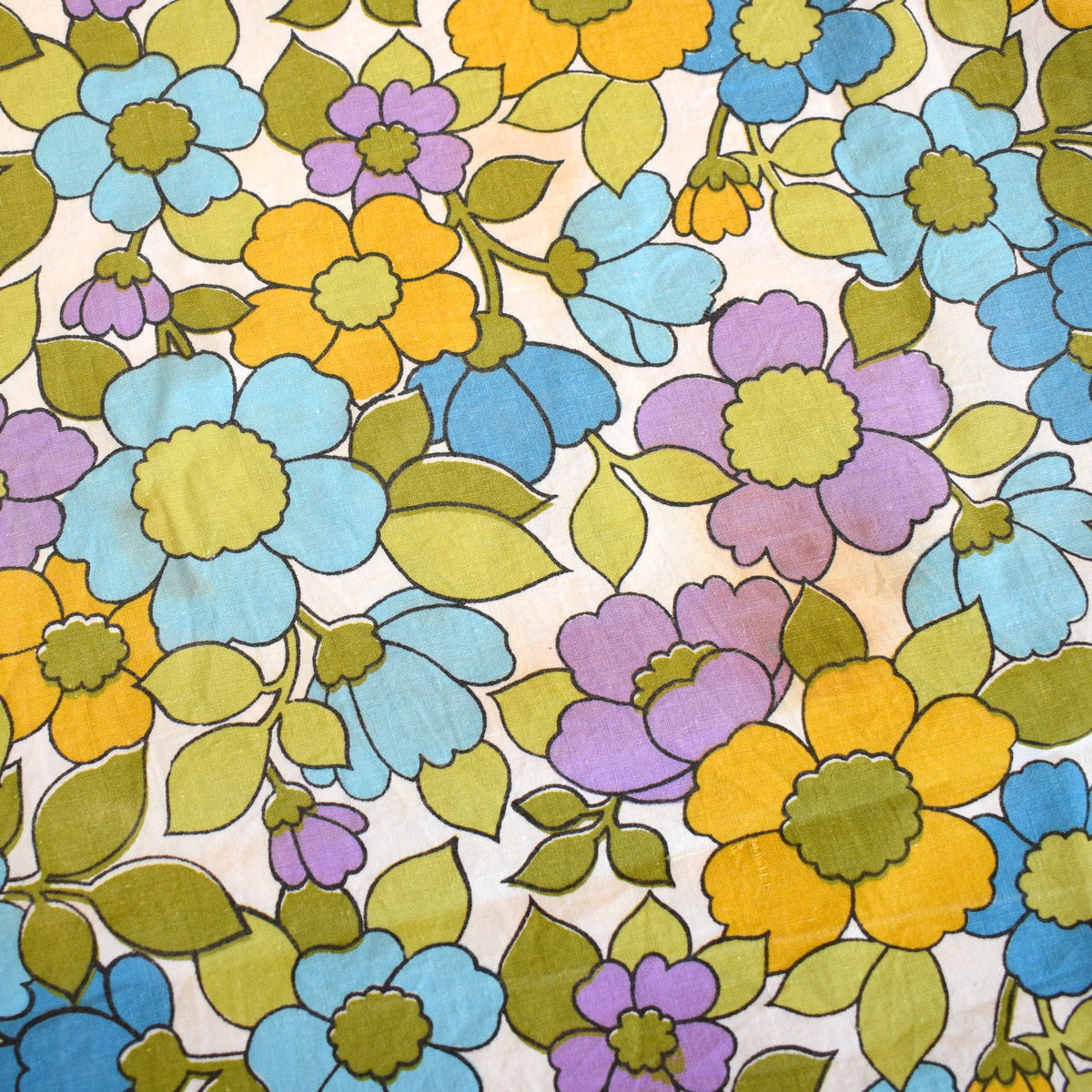 Vintage 1960s Tablecloth & Egg Cosy Set - Flower Power by Vintage