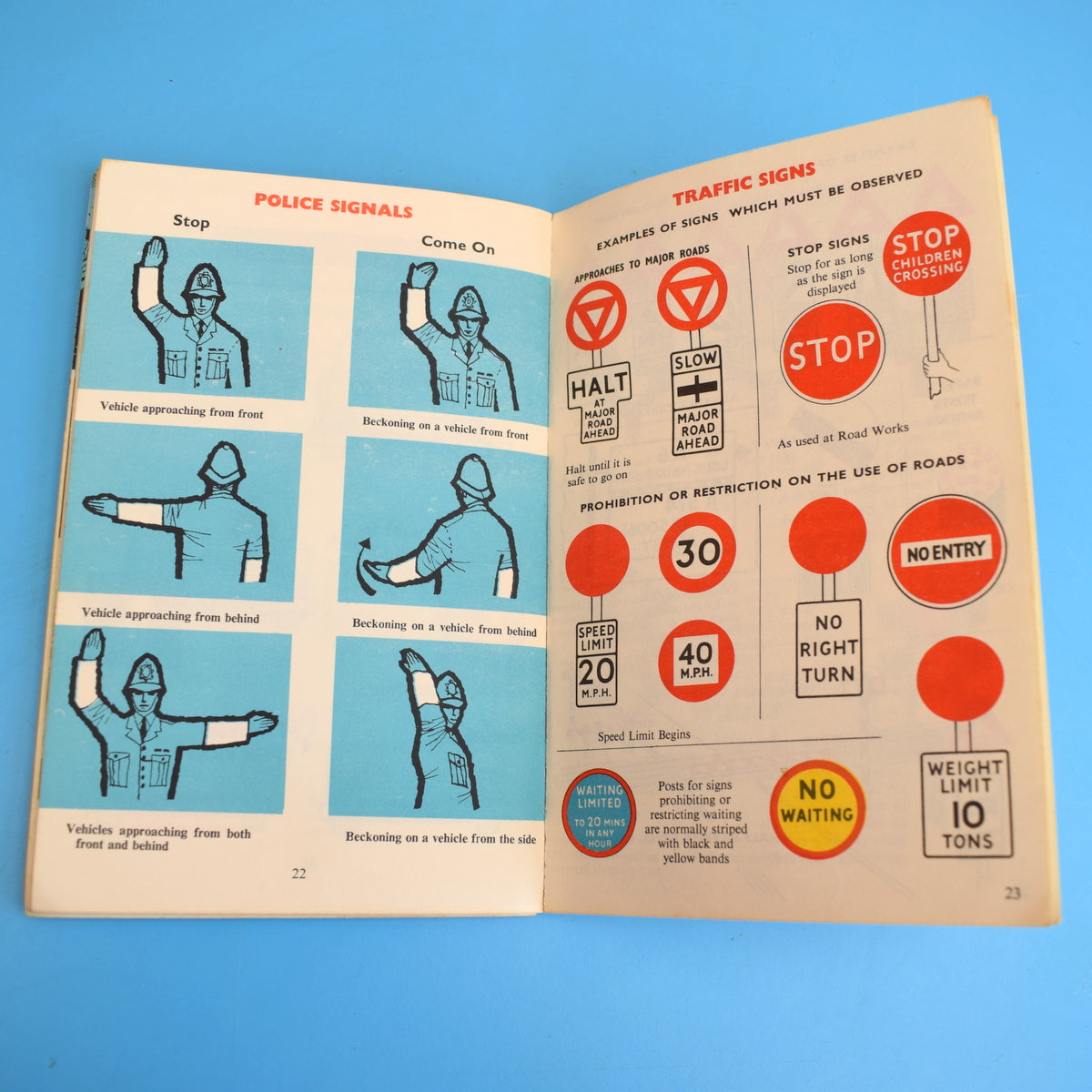 Vintage 1960s 'Pass Your Driving Test' booklet by Vintage