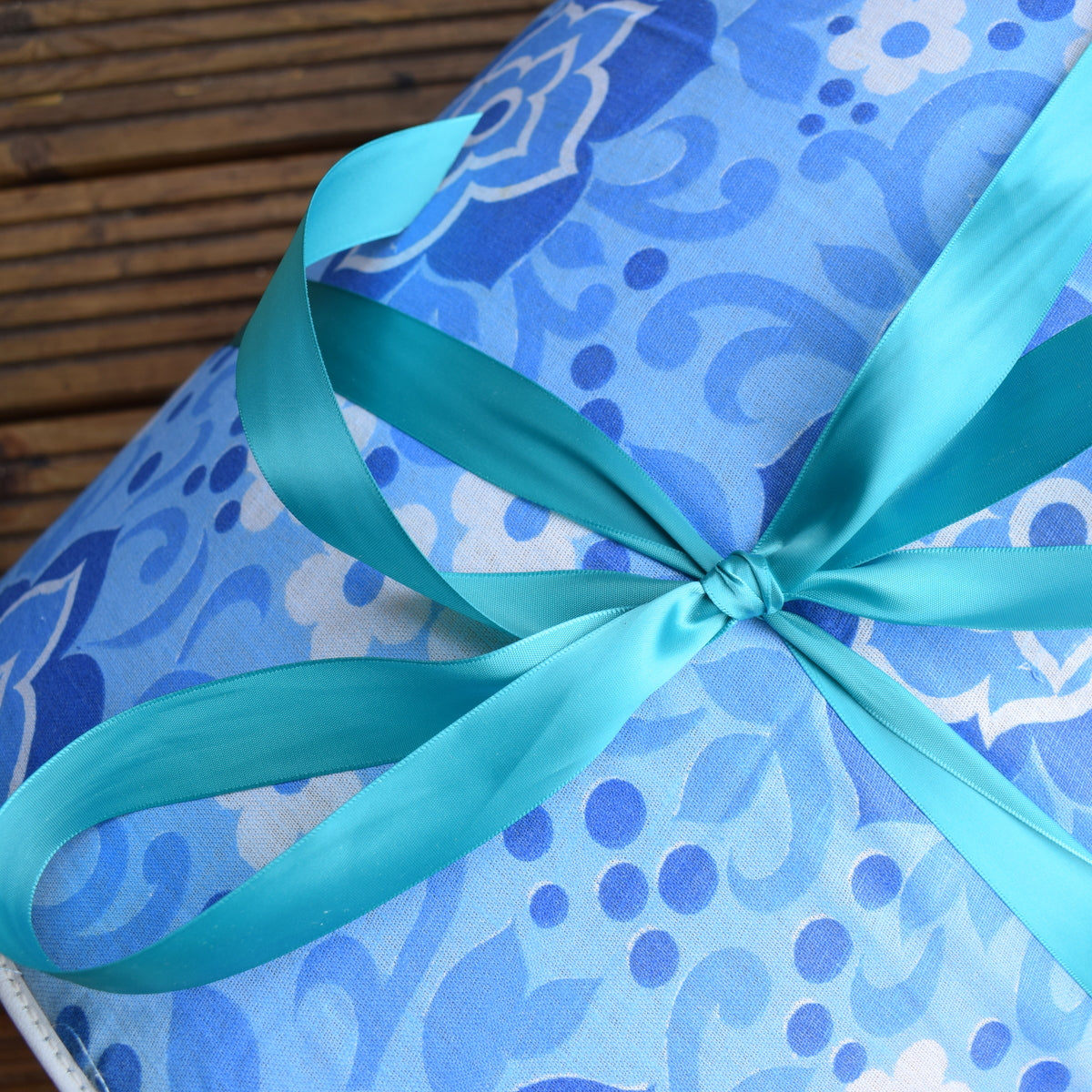 Vintage 1960s Garden Cushion / Mattress - Blue Flower Power