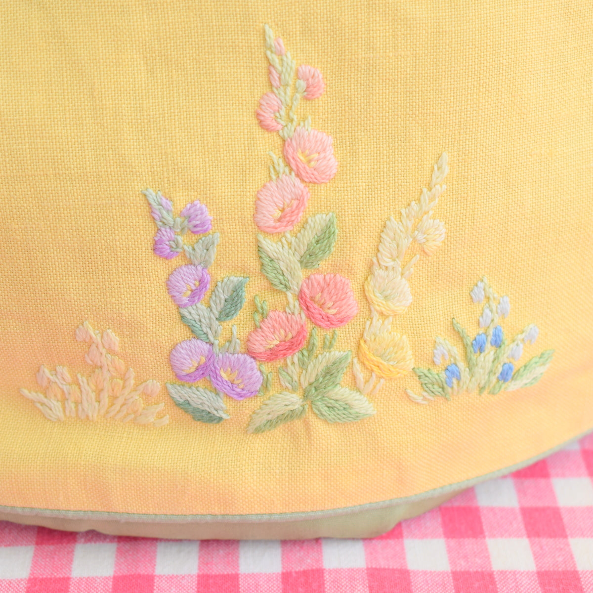 Vintage 1950s Pretty Embroidered Tea Cosy