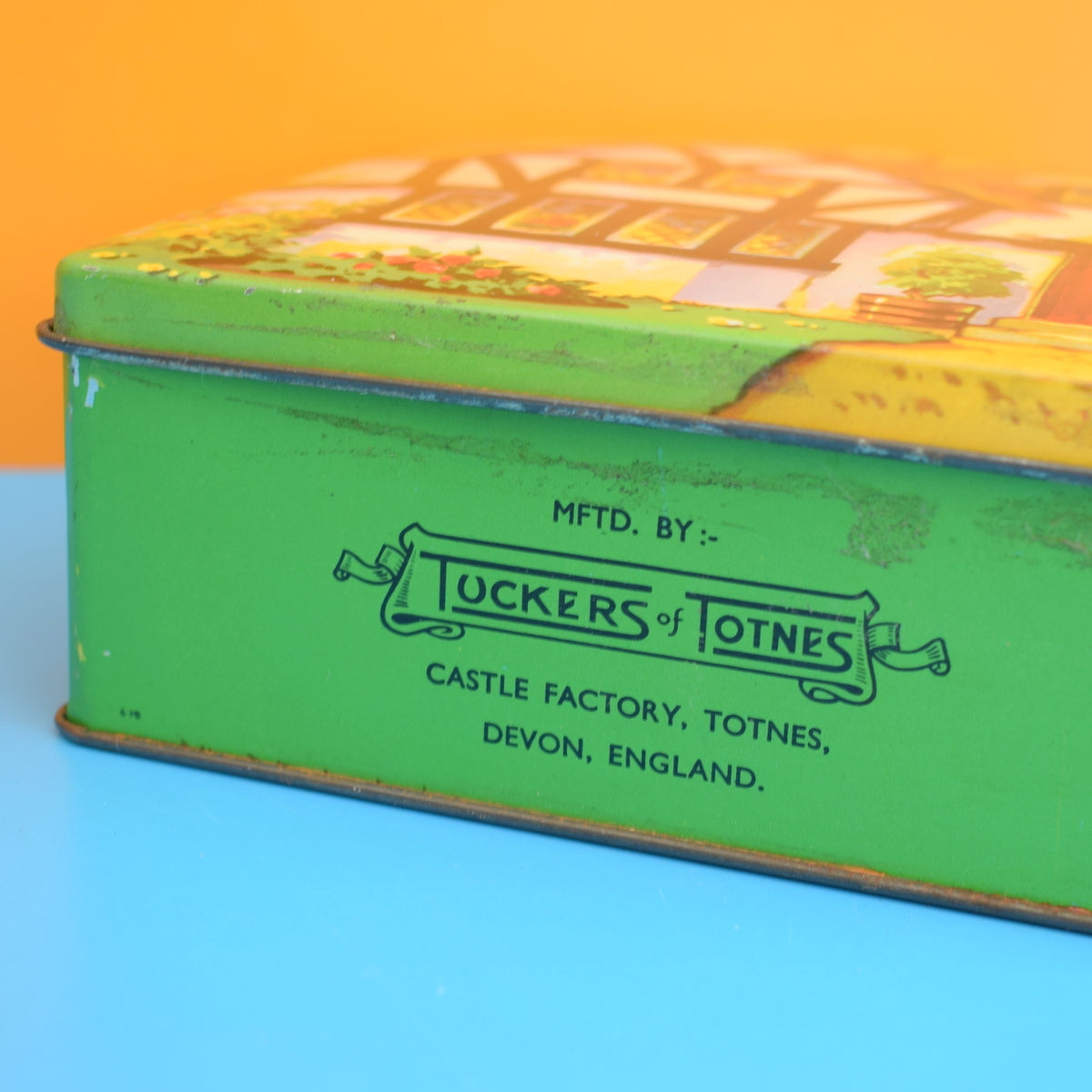 Vintage 1950s Thatched Cottage Tin by pineapple retro