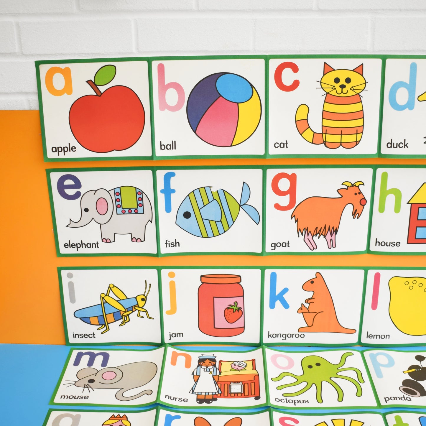 Vintage 1980s ABC Teaching Frieze - Ladybird - Lynn Grundy . by Vintage