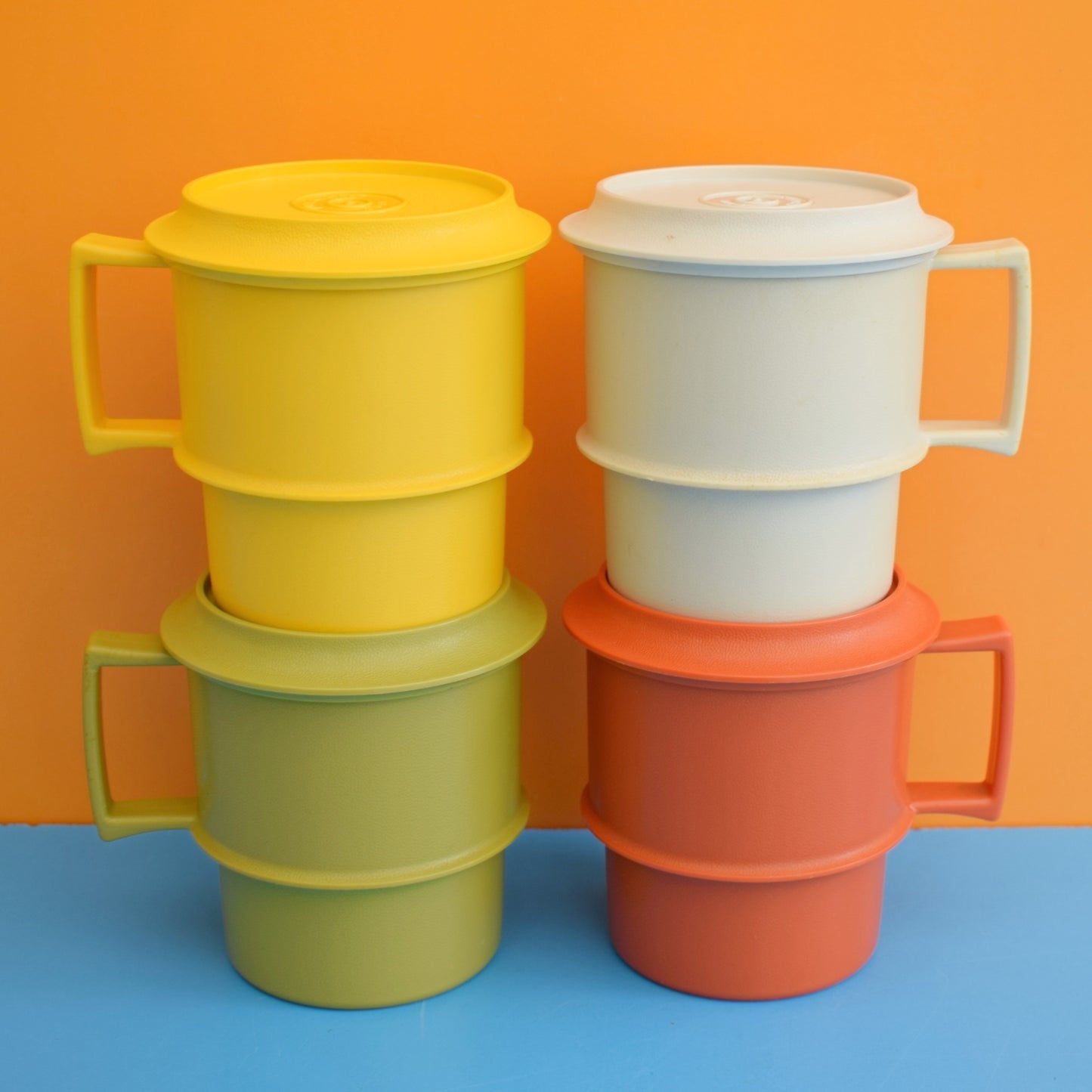 Vintage 1970s Plastic Tupperware Lidded Mugs x4