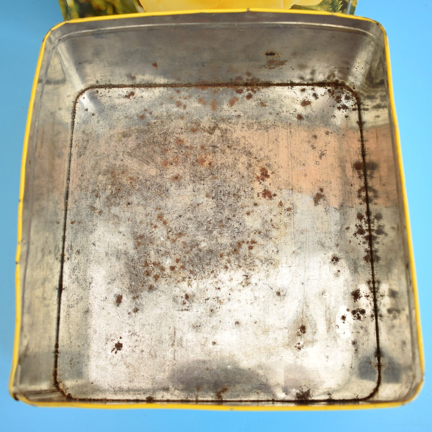 Vintage 1960s Metal Square Cake Tin - Yellow Roses