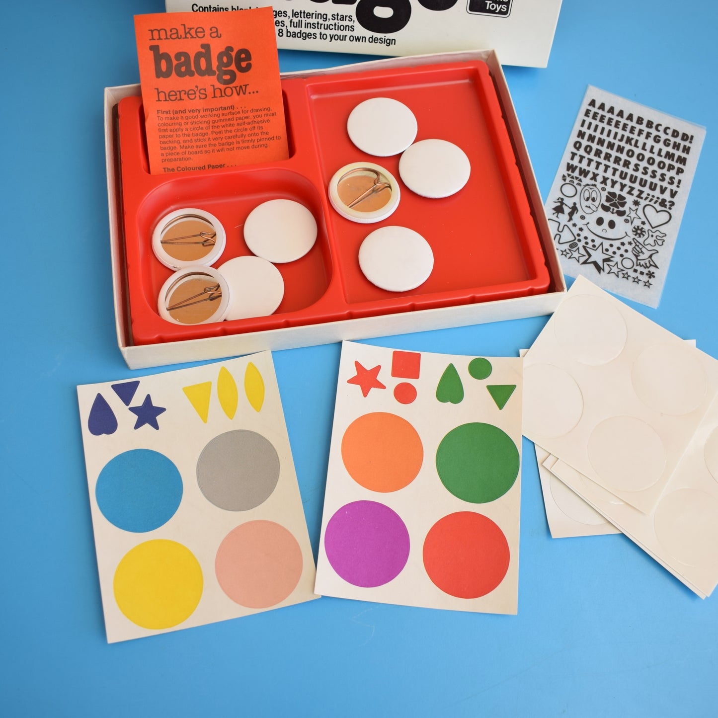 Vintage 1980s Badge Making Kit