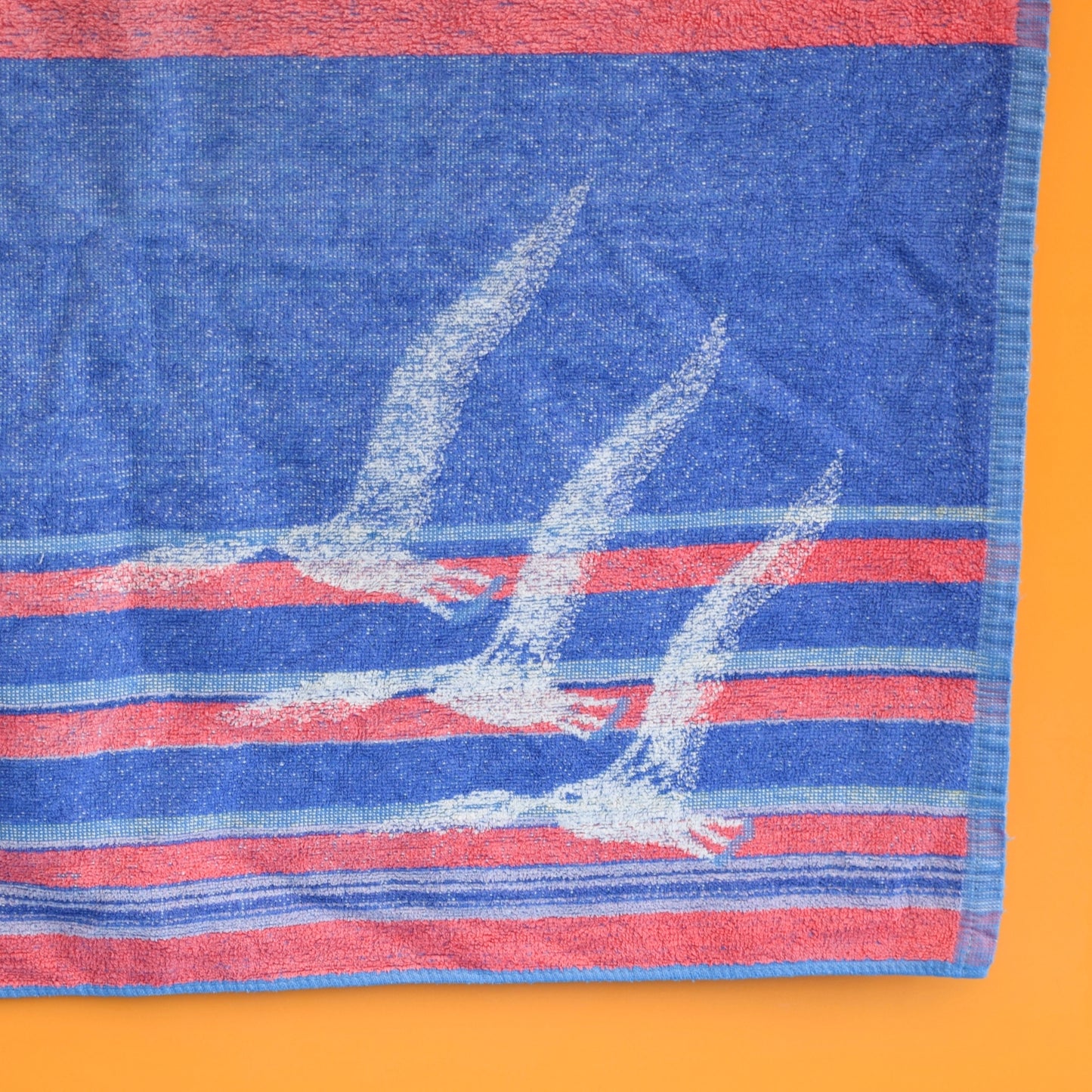 Vintage 1970s Cotton Bath Towel - Birds by Pineapple Retro