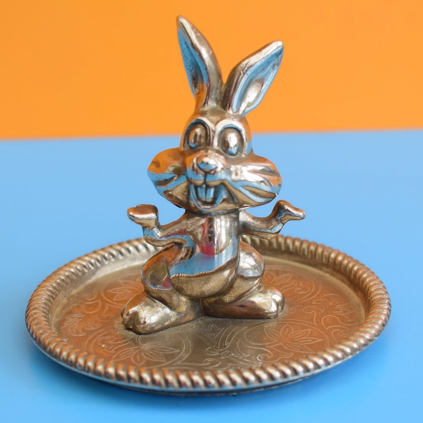 Vintage 1960s Small Metal Bunny Ring Tree