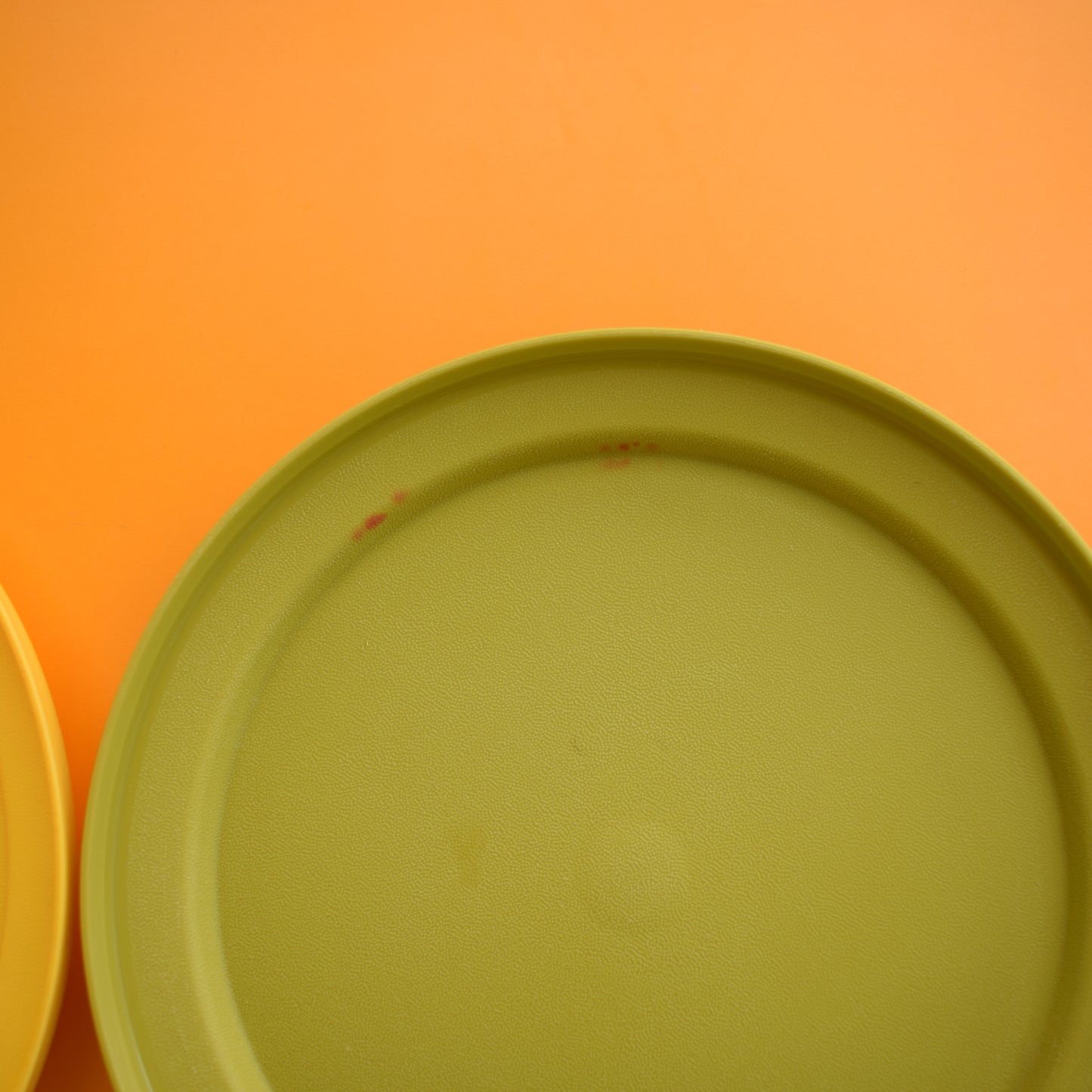 Vintage 1970s Tupperware Bowls/ Plates / Containers